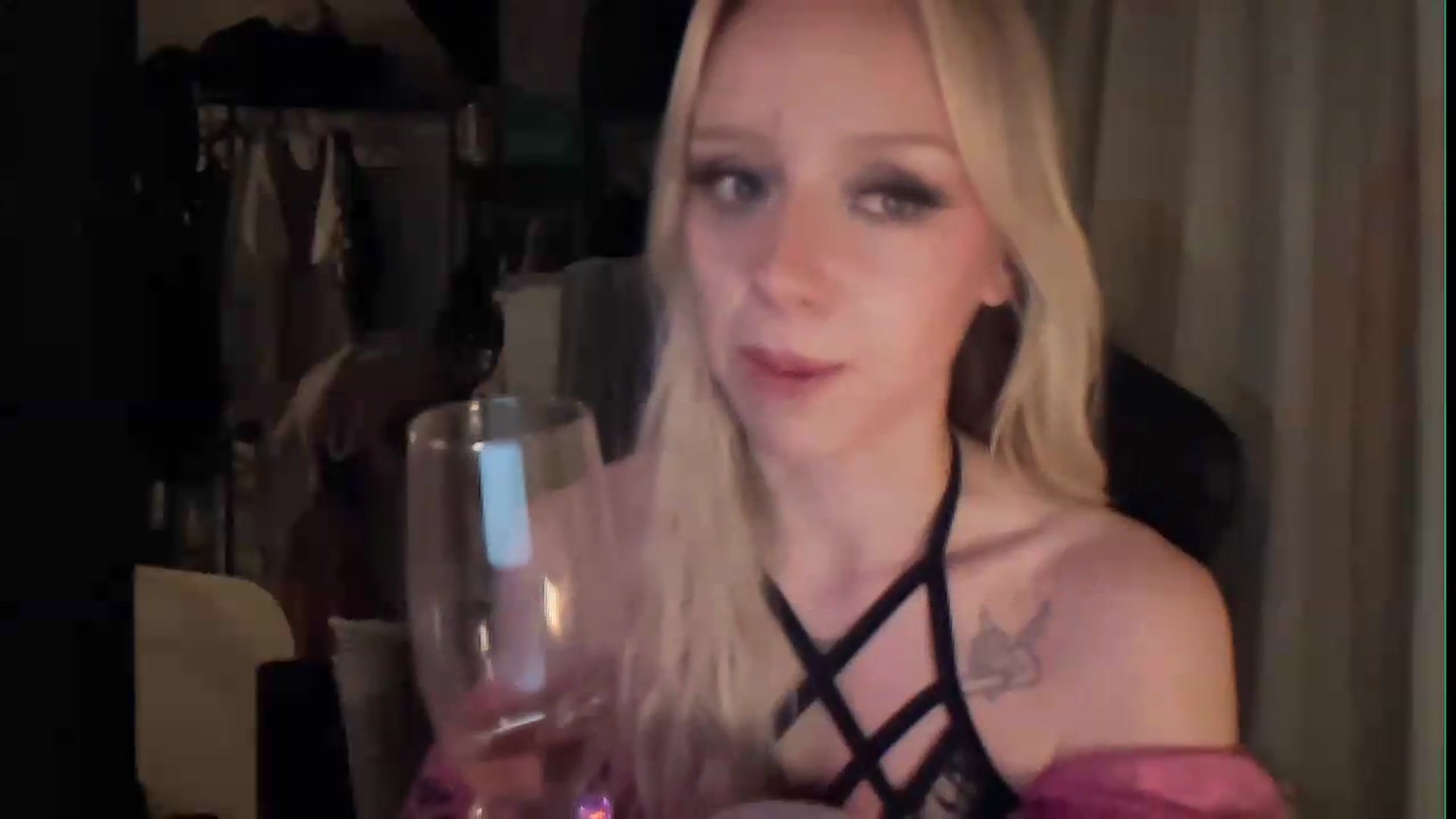 Gallery image thumbnail from PeachHaze's myfreecams stream on, 08/07/2026, 13:42 image 9 of 20