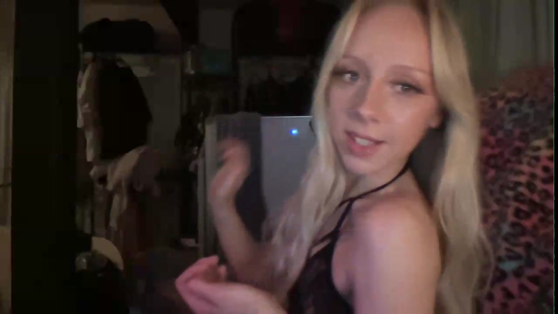 Gallery image thumbnail from PeachHaze's myfreecams stream on, 08/09/2026, 10:32 image 4 of 20