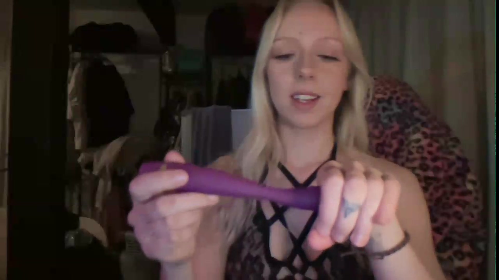 Gallery image thumbnail from PeachHaze's myfreecams stream on, 08/09/2026, 10:32 image 16 of 20