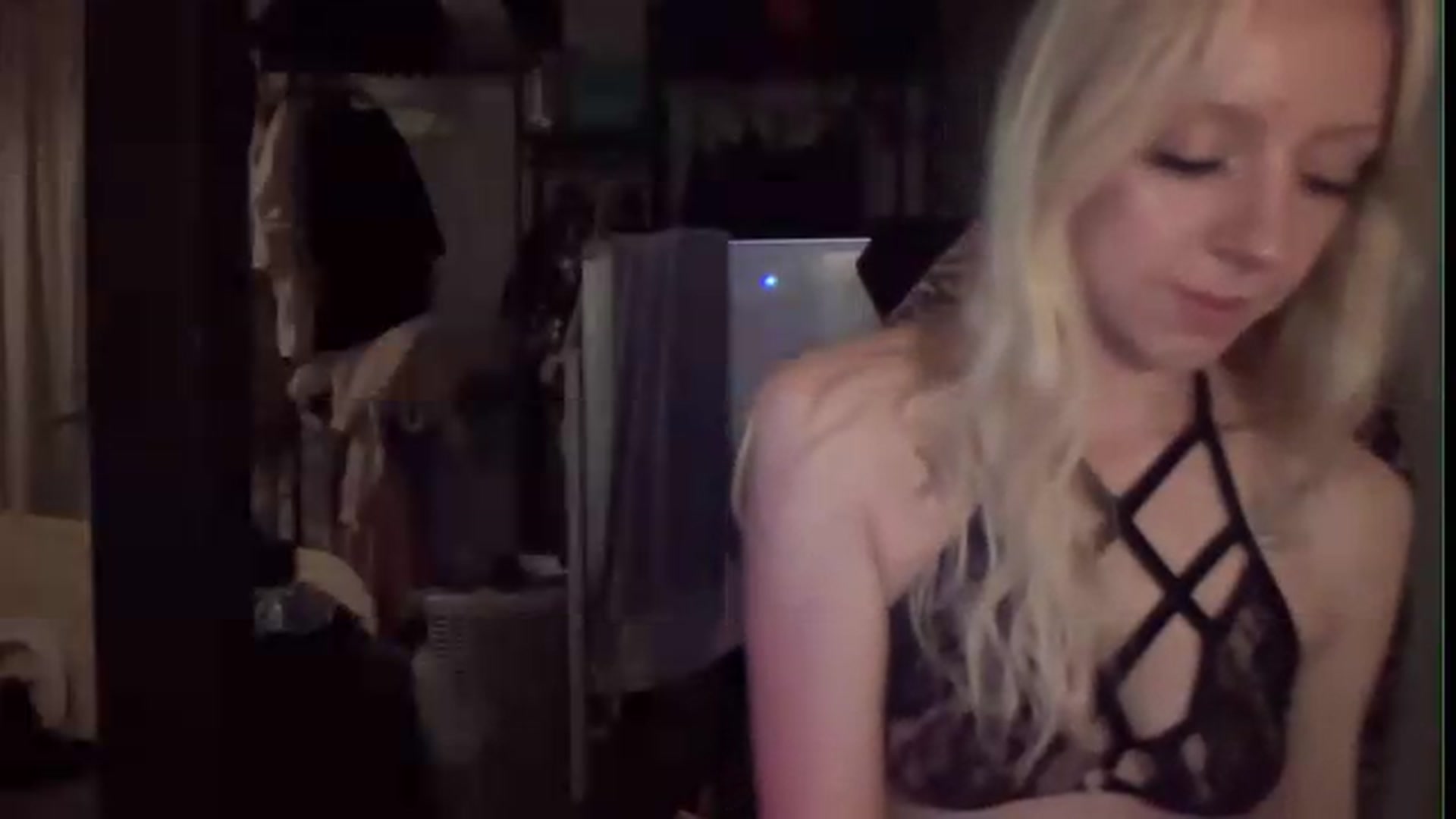 Gallery image thumbnail from PeachHaze's myfreecams stream on, 08/09/2026, 11:24 image 20 of 20