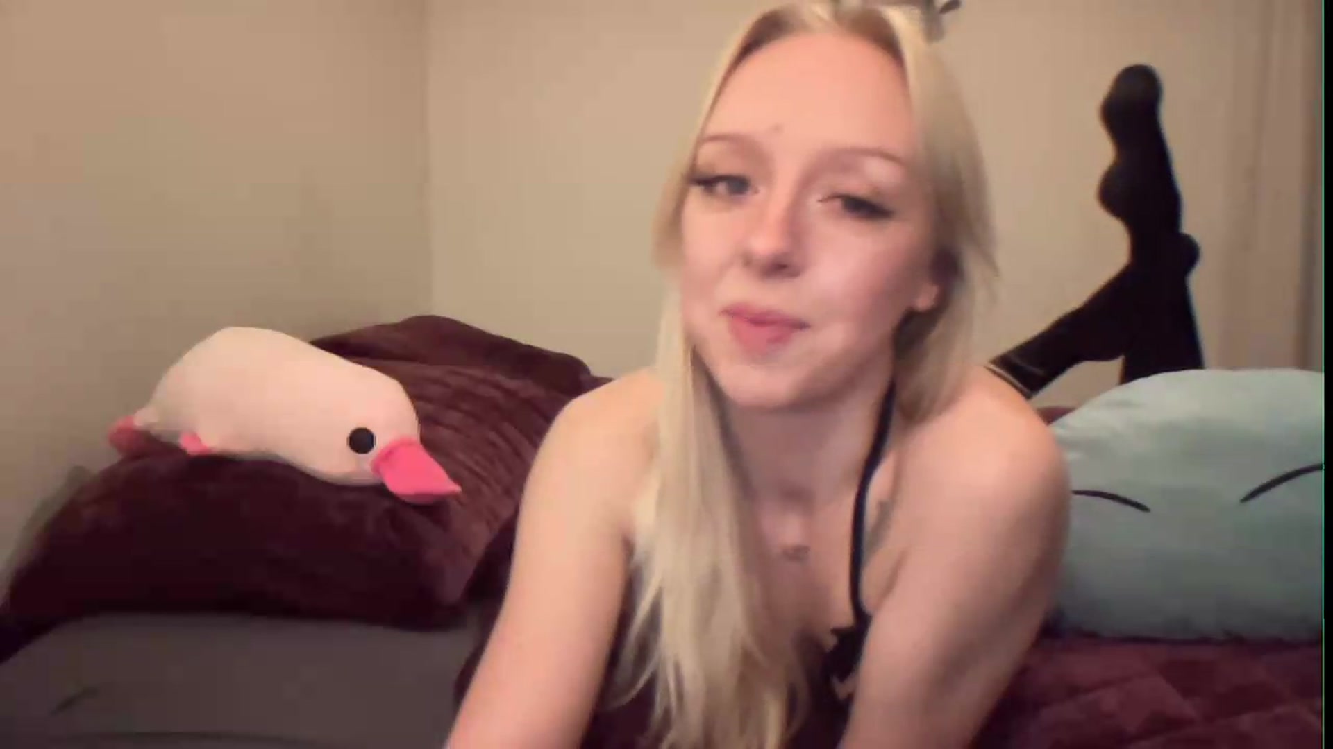 Gallery image thumbnail from PeachHaze's myfreecams stream on, 08/11/2026, 09:24 image 8 of 20