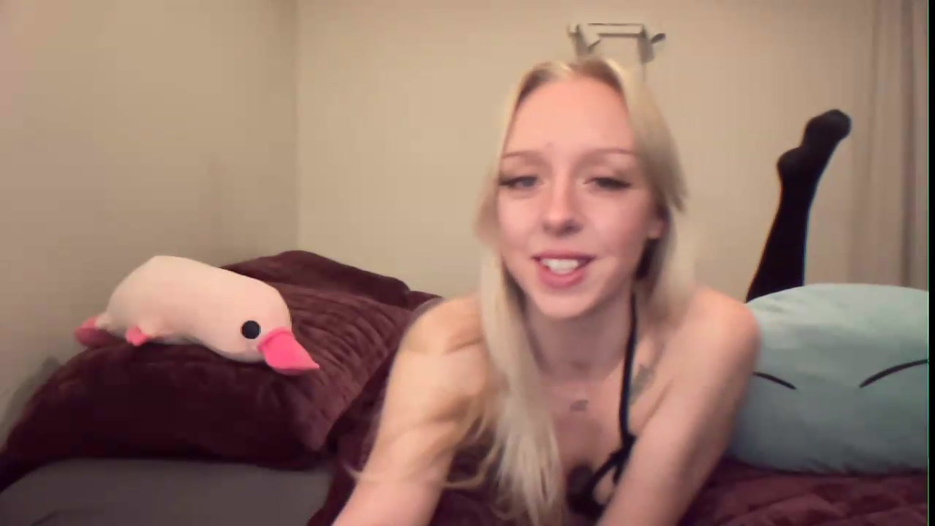 Gallery image thumbnail from PeachHaze's myfreecams stream on, 08/11/2026, 09:24 image 5 of 20