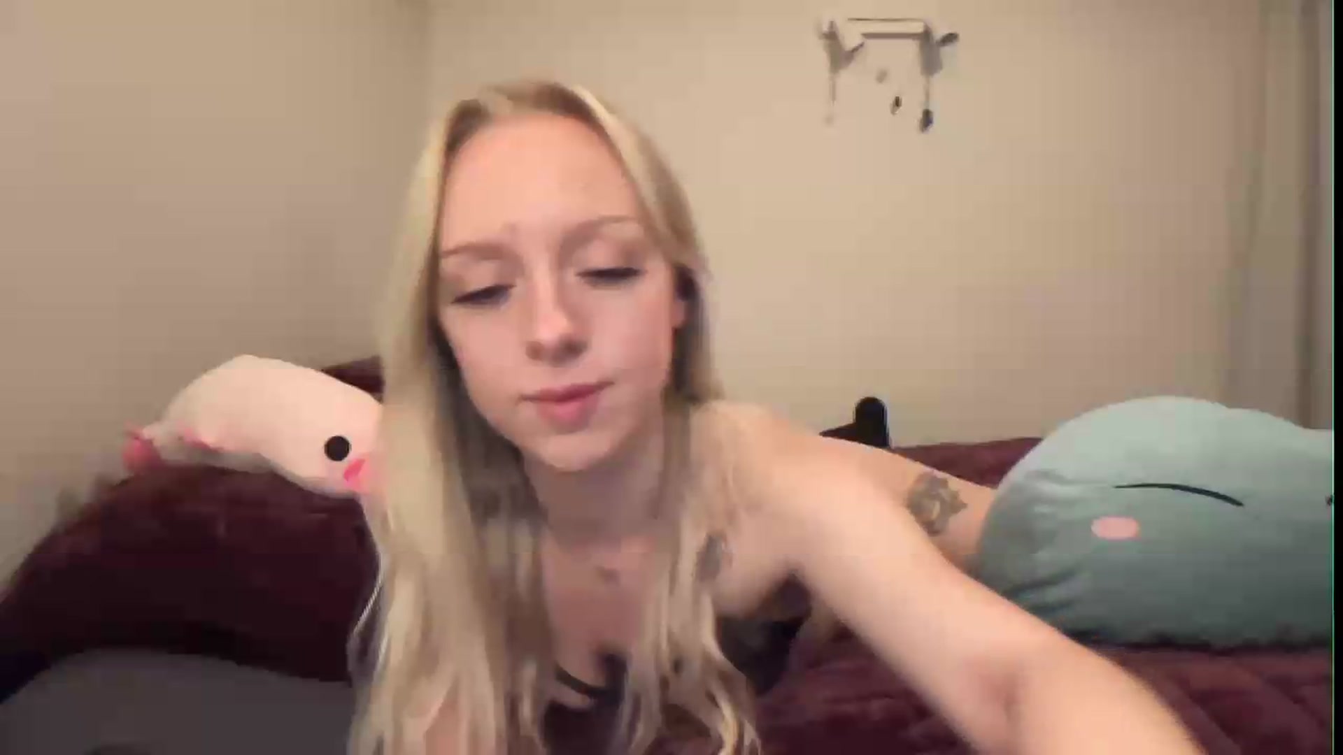 Gallery image thumbnail from PeachHaze's myfreecams stream on, 08/11/2026, 10:01 image 5 of 20