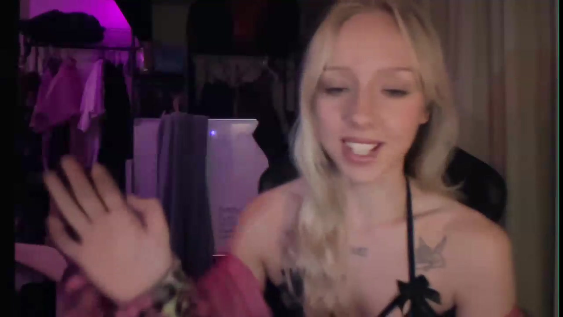 Gallery image thumbnail from PeachHaze's myfreecams stream on, 08/14/2026, 08:53 image 19 of 20