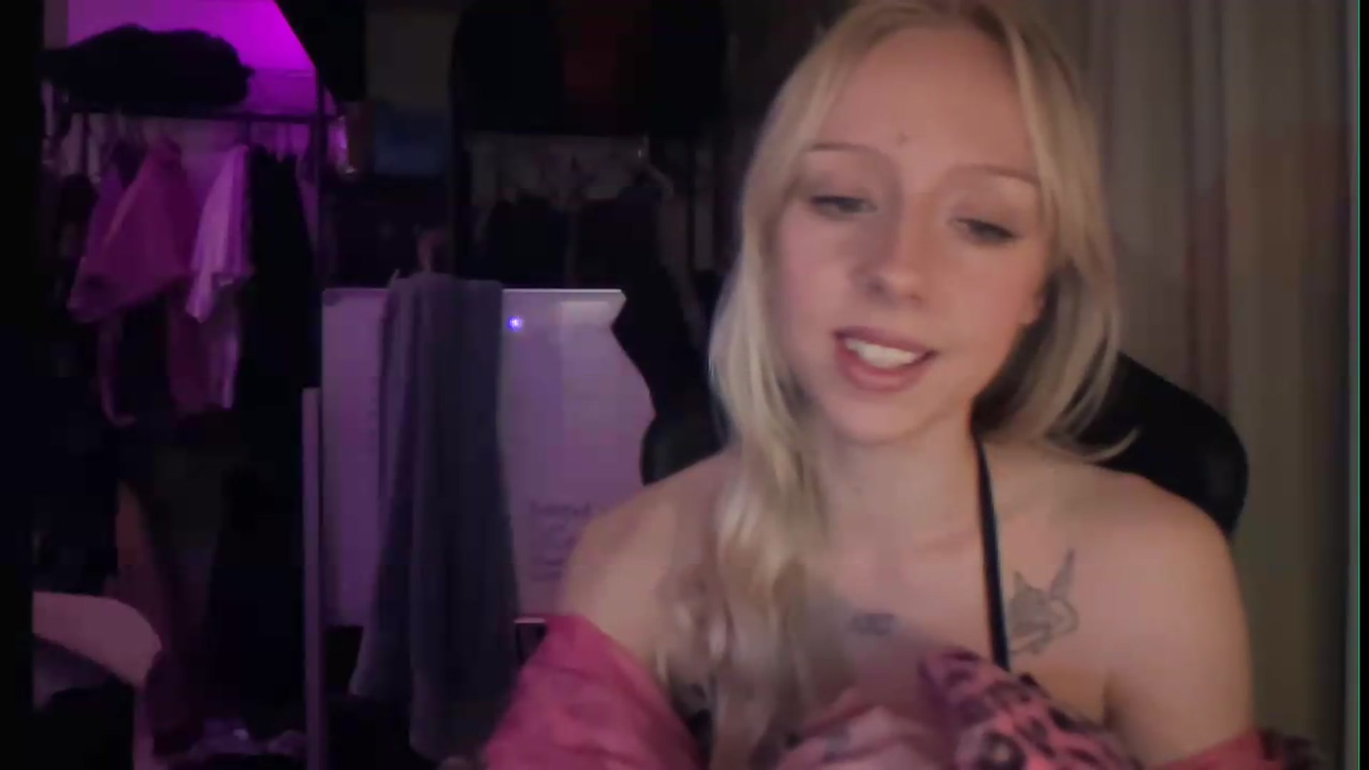 Gallery image thumbnail from PeachHaze's myfreecams stream on, 08/14/2026, 08:53 image 20 of 20