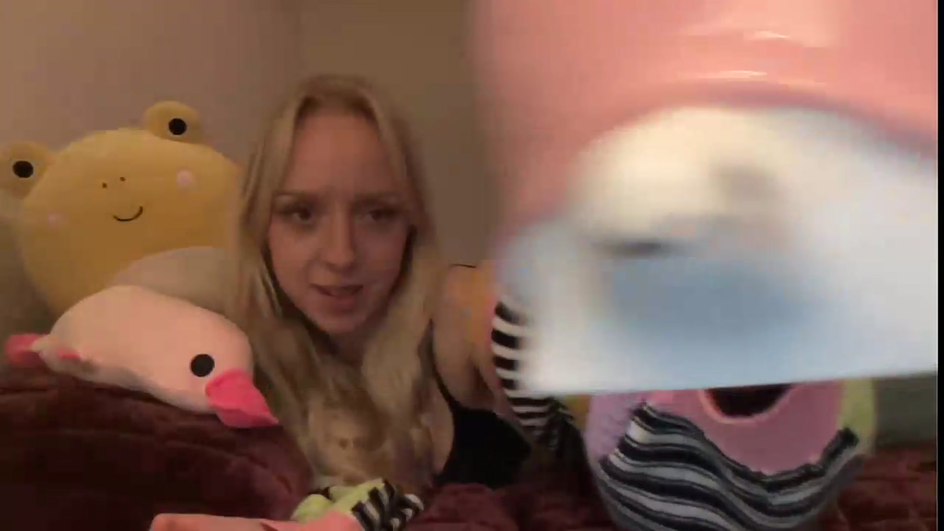 Gallery image thumbnail from PeachHaze's myfreecams stream on, 08/16/2026, 10:07 image 10 of 20