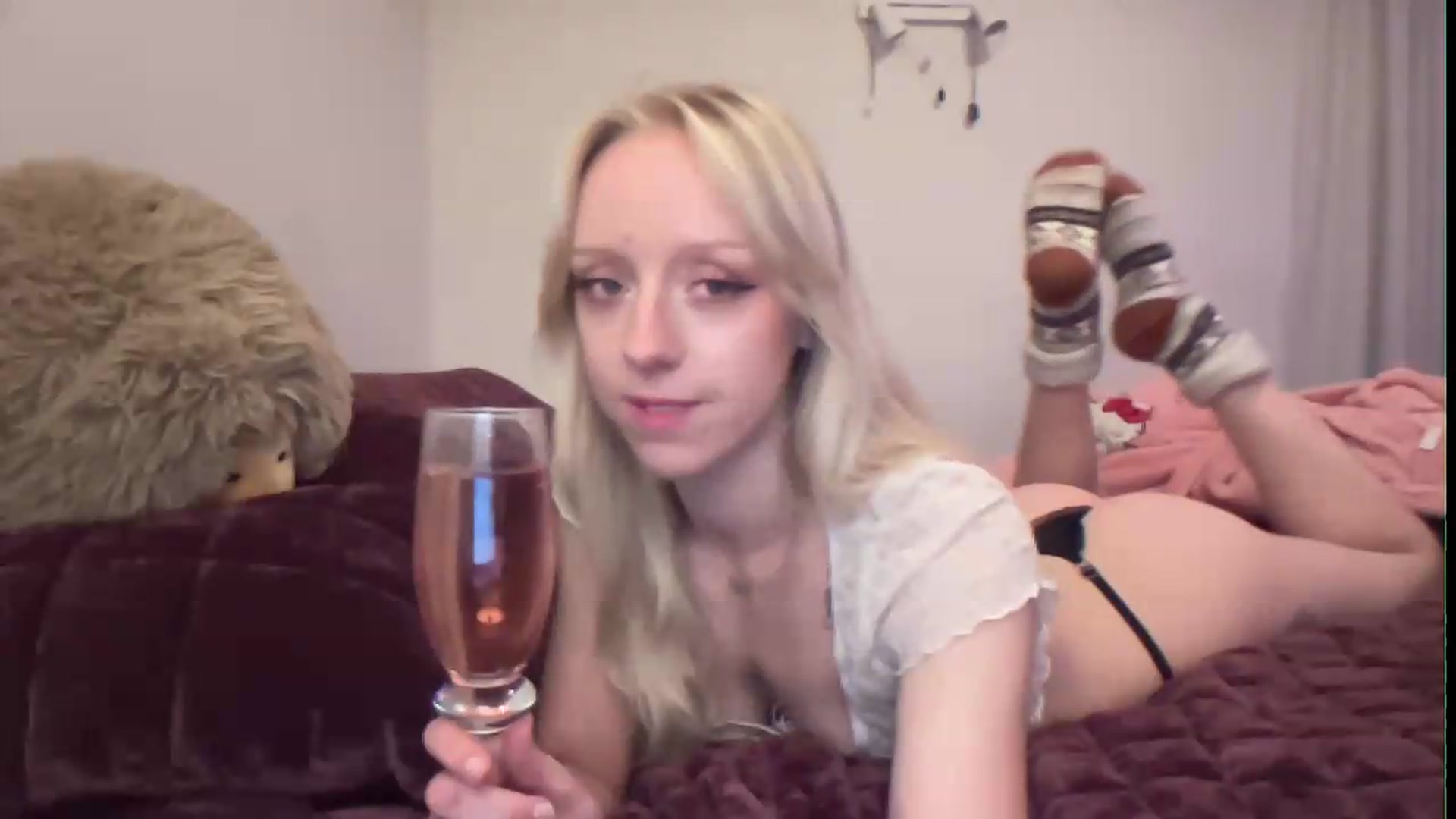 Gallery image thumbnail from PeachHaze's myfreecams stream on, 08/21/2026, 12:10 image 7 of 20
