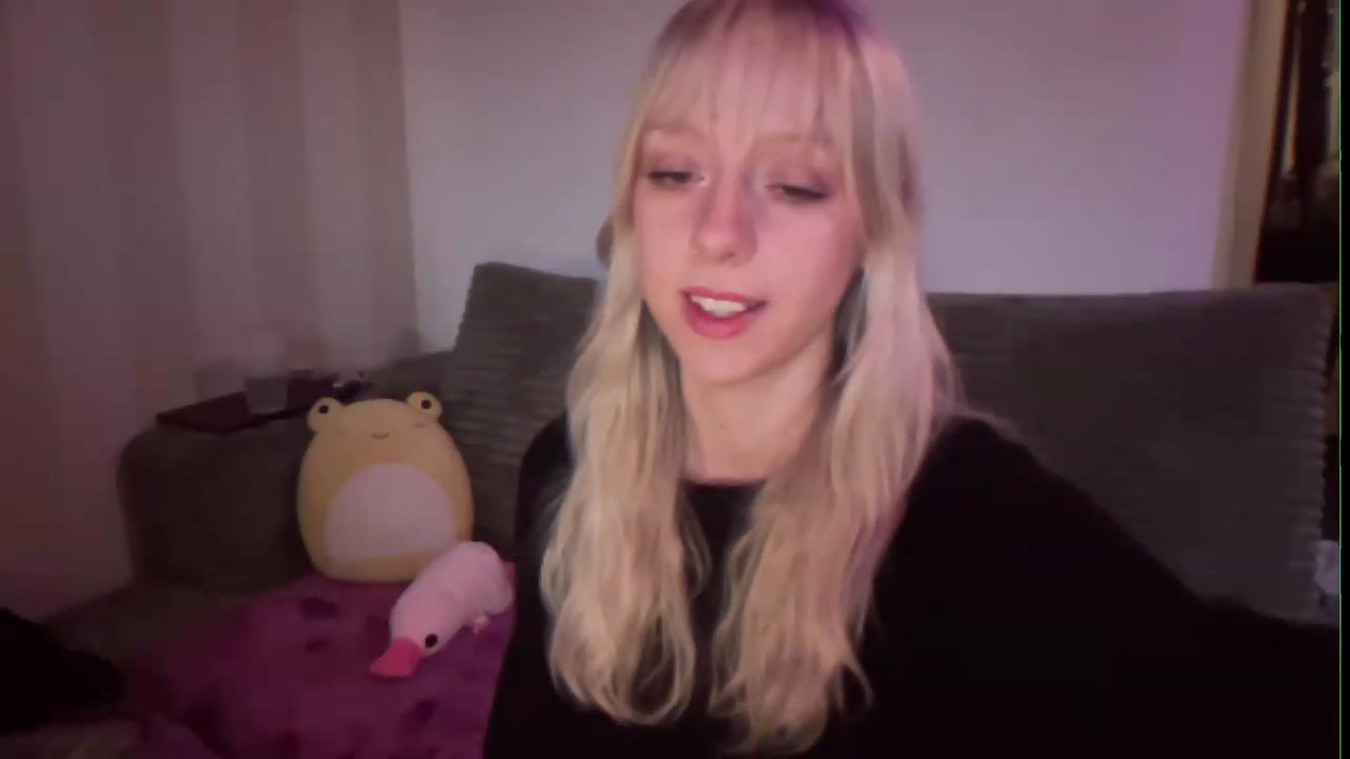 Gallery image thumbnail from PeachHaze's myfreecams stream on, 08/27/2026, 05:06 image 5 of 20