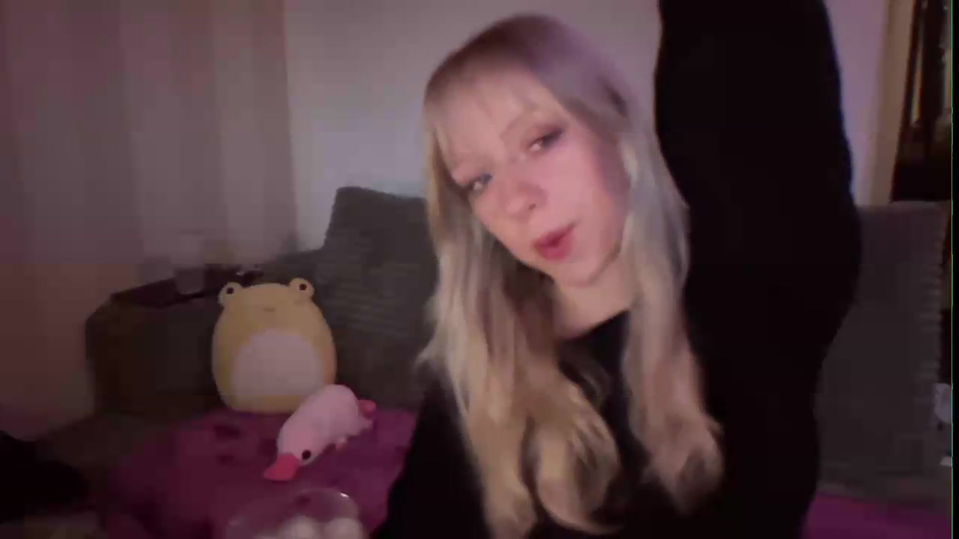 Gallery image thumbnail from PeachHaze's myfreecams stream on, 08/27/2026, 05:06 image 4 of 20
