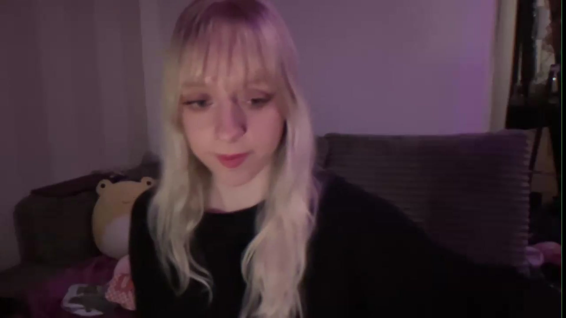 Gallery image thumbnail from PeachHaze's myfreecams stream on, 08/27/2026, 08:06 image 10 of 20