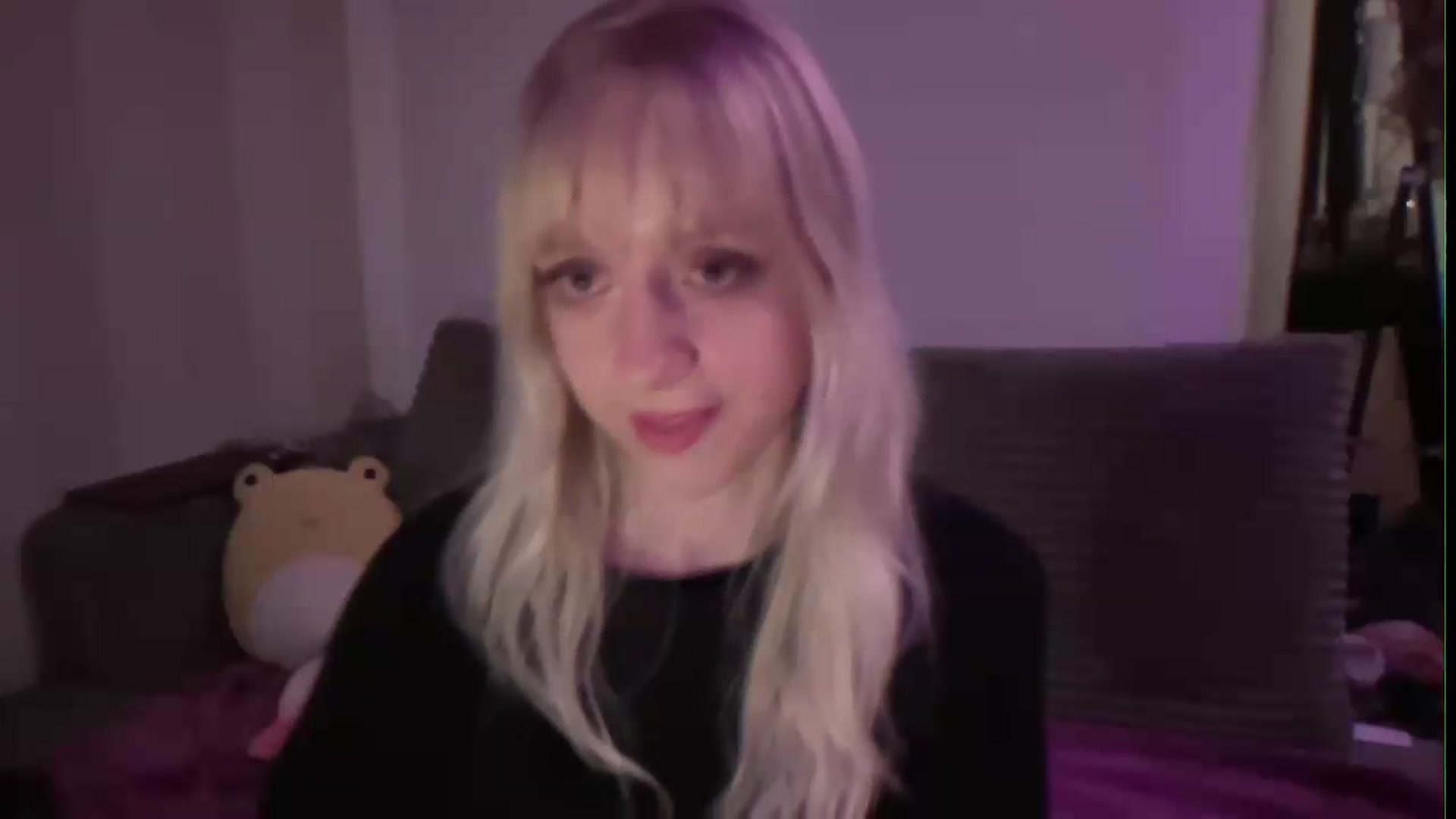 Gallery image thumbnail from PeachHaze's myfreecams stream on, 08/27/2026, 08:06 image 15 of 20