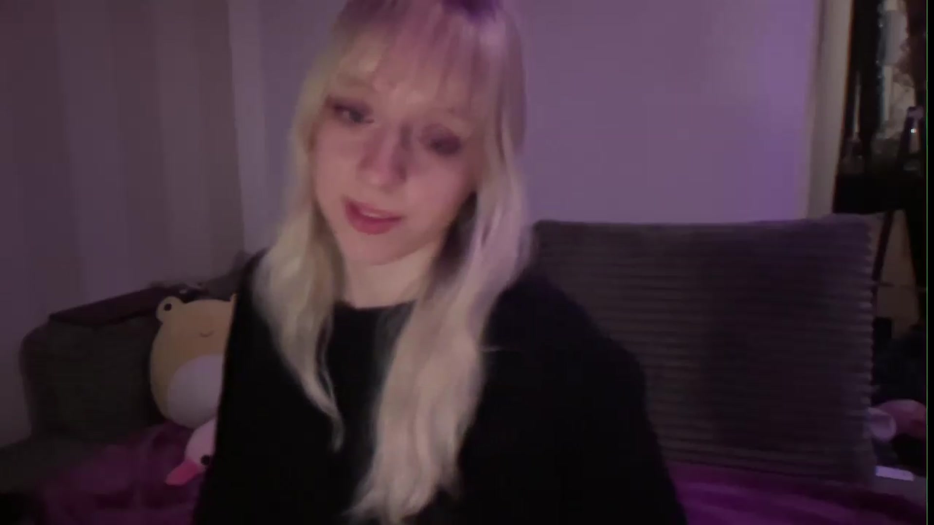 Gallery image thumbnail from PeachHaze's myfreecams stream on, 08/27/2026, 08:06 image 13 of 20