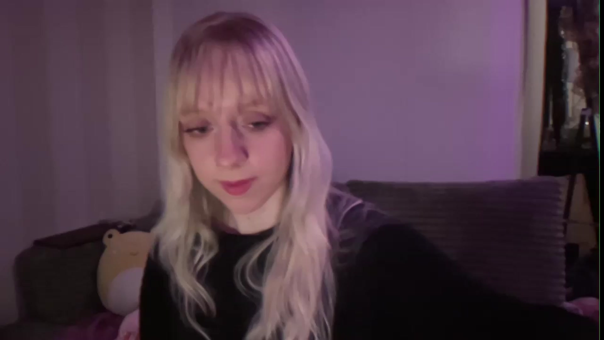 Gallery image thumbnail from PeachHaze's myfreecams stream on, 08/27/2026, 08:06 image 8 of 20