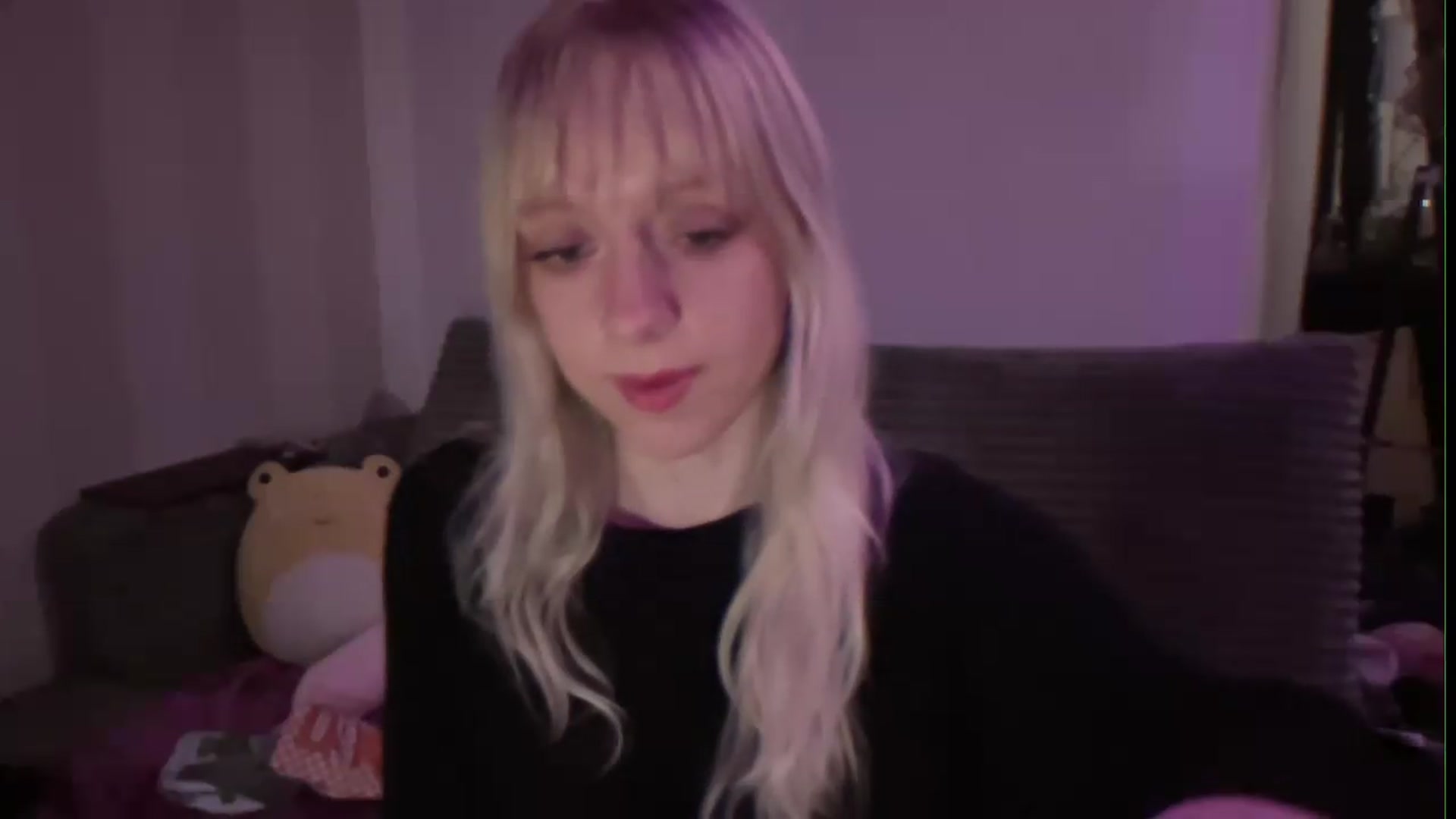 Gallery image thumbnail from PeachHaze's myfreecams stream on, 08/27/2026, 08:06 image 9 of 20