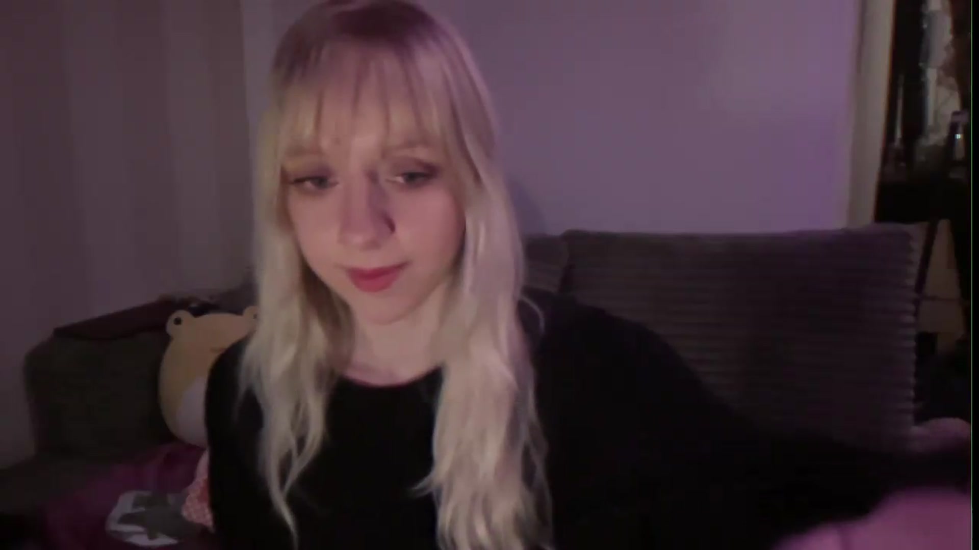 Gallery image thumbnail from PeachHaze's myfreecams stream on, 08/27/2026, 08:06 image 11 of 20