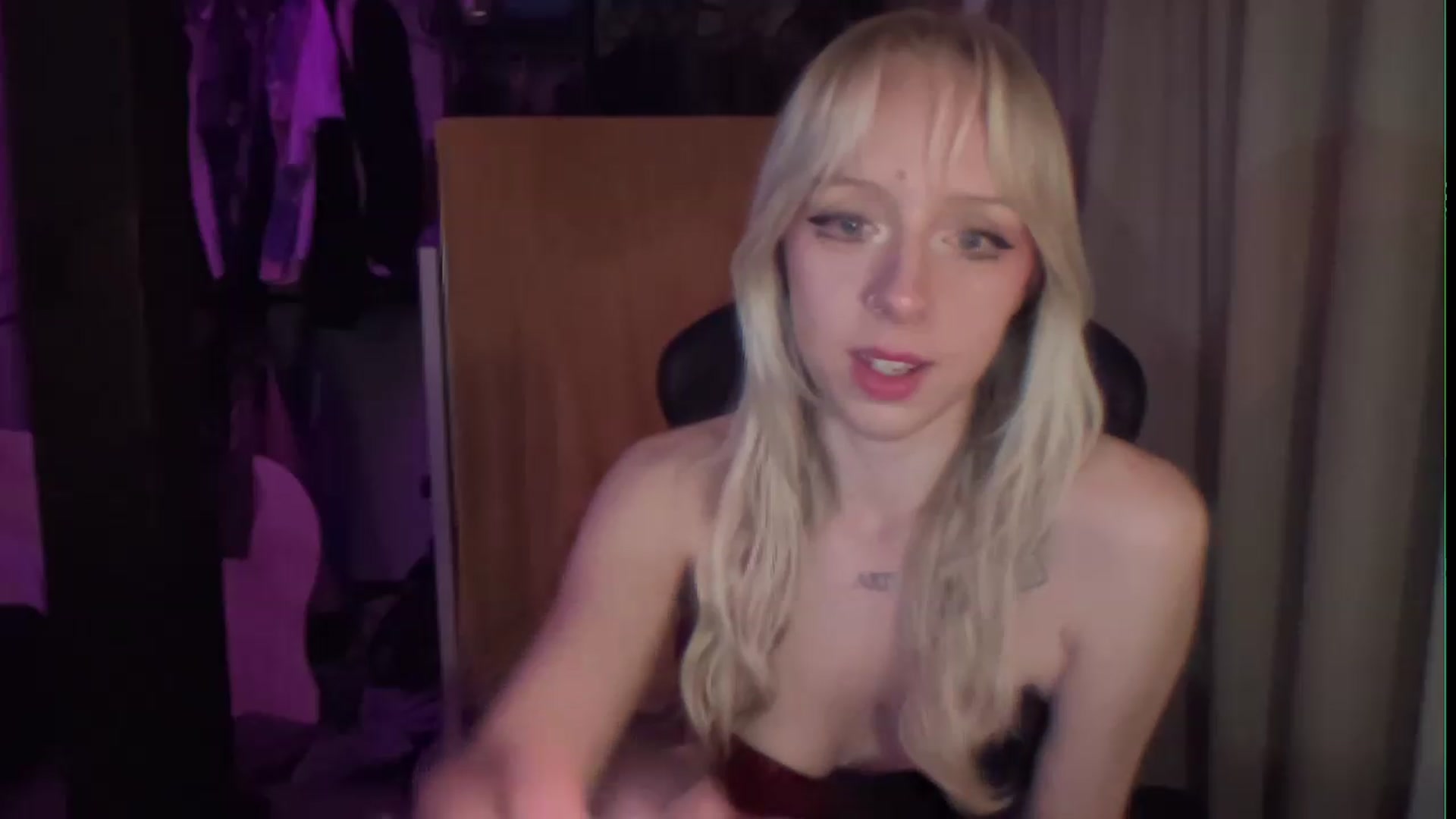 Gallery image thumbnail from PeachHaze's myfreecams stream on, 09/04/2026, 09:48 image 5 of 20