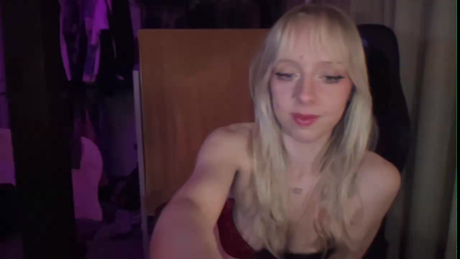 Gallery image thumbnail from PeachHaze's myfreecams stream on, 09/04/2026, 09:48 image 16 of 20