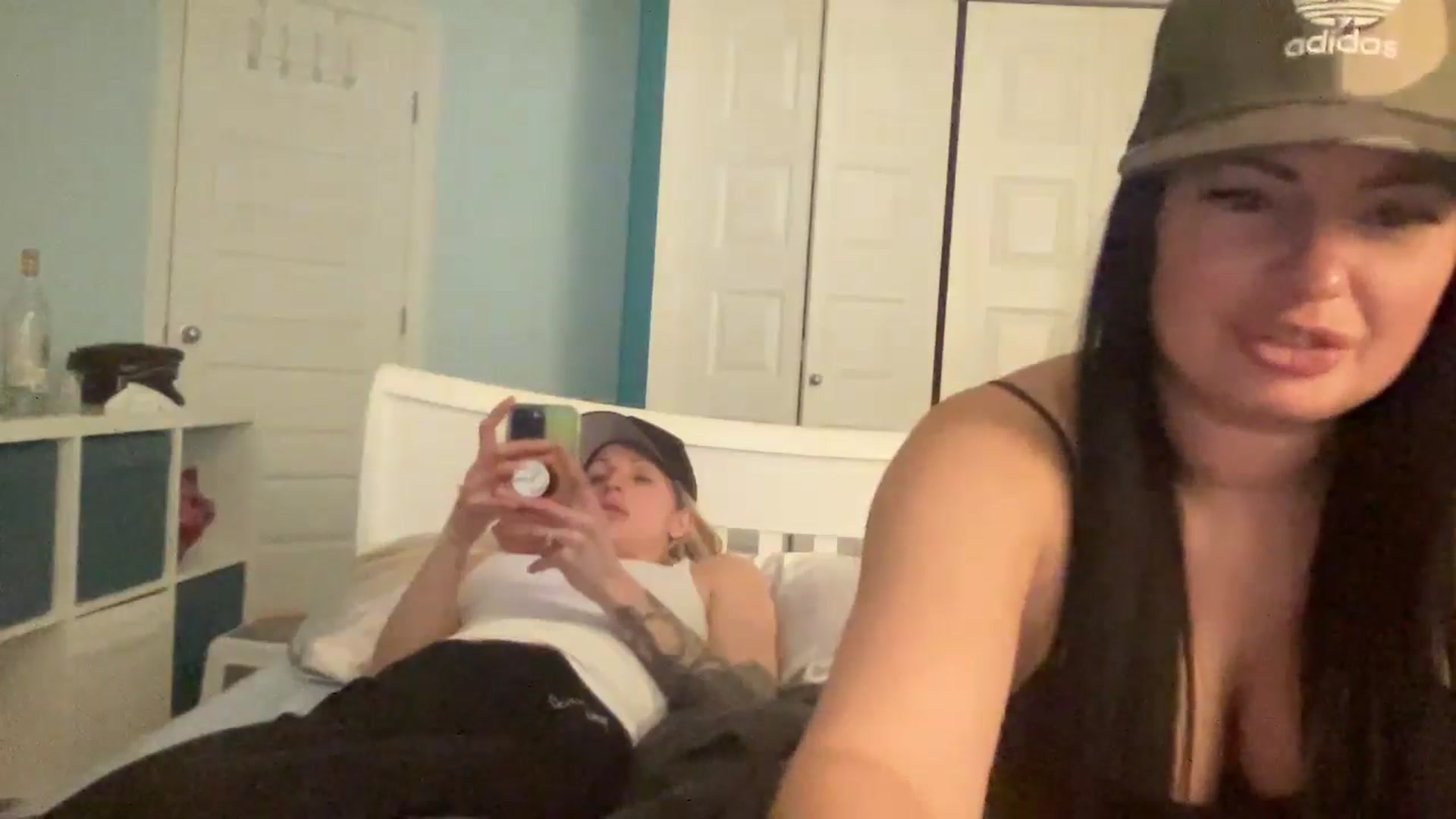 Gallery image thumbnail from Peachesacream's myfreecams stream on, 05/27/2024, 09:14 image 19 of 20