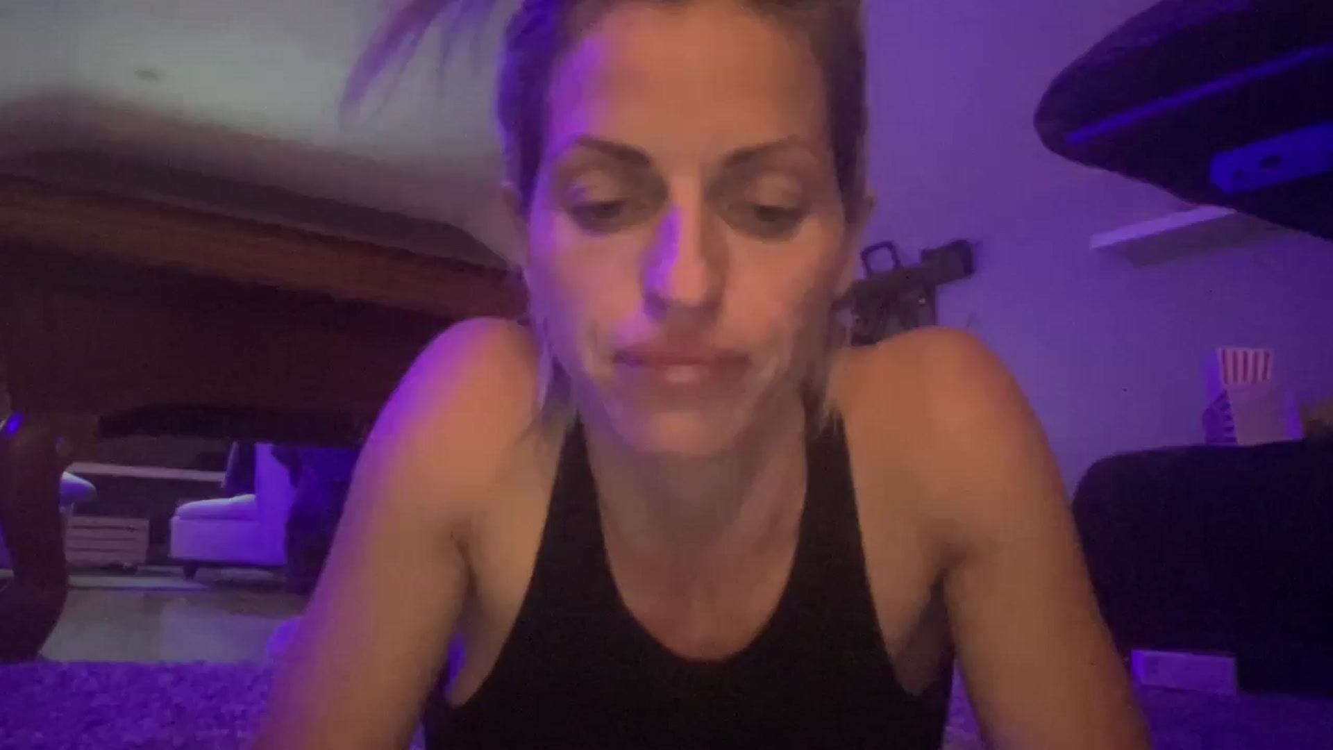 Gallery image thumbnail from Peachesacream's myfreecams stream on, 06/06/2024, 08:44 image 10 of 20
