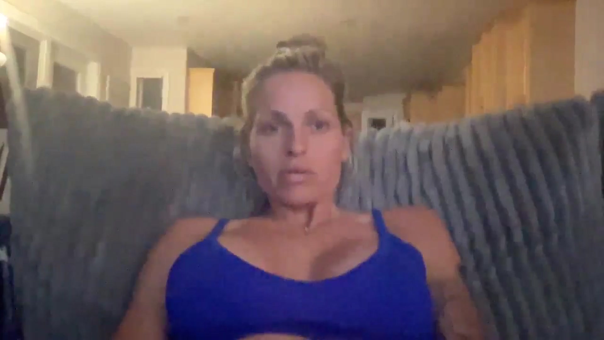 Gallery image thumbnail from Peachesacream's myfreecams stream on, 06/25/2024, 07:58 image 19 of 20