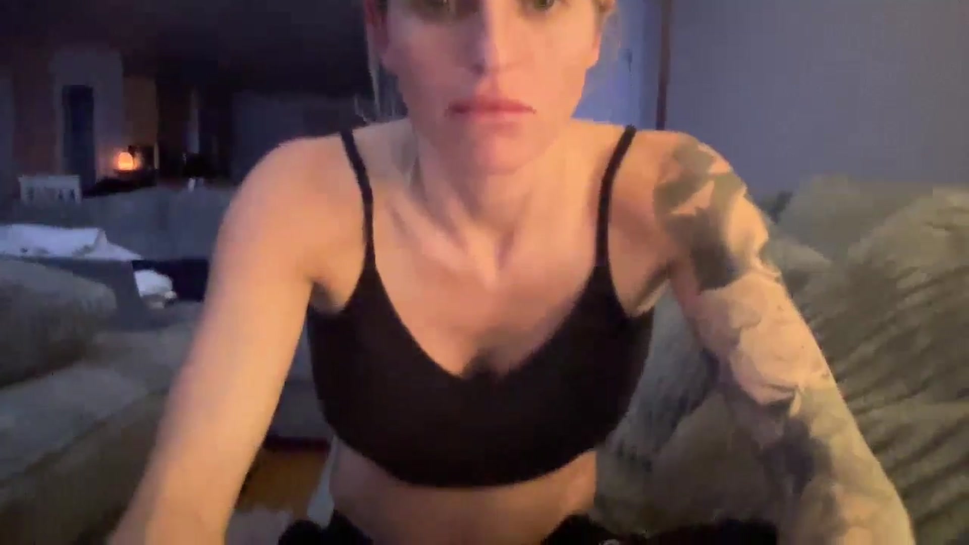 Gallery image thumbnail from Peachesacream's myfreecams stream on, 11/02/2024, 09:05 image 18 of 20