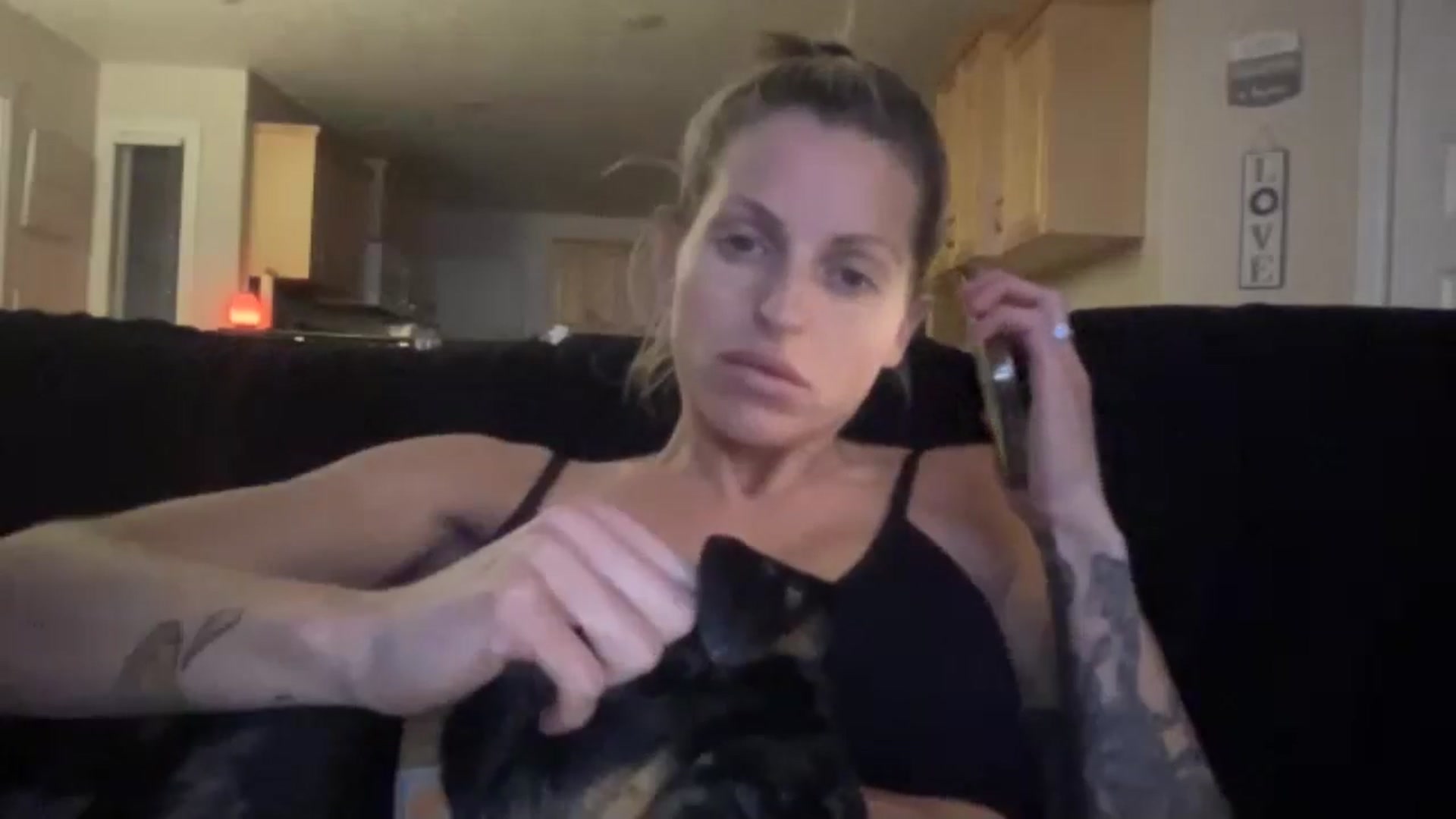 Gallery image thumbnail from Peachesacream's myfreecams stream on, 11/06/2024, 08:04 image 7 of 20