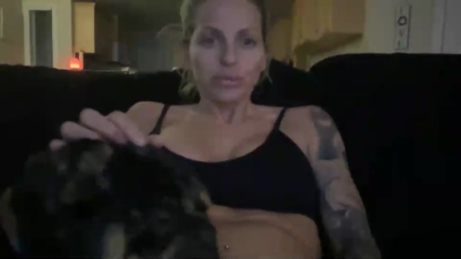 Gallery image thumbnail from Peachesacream's myfreecams stream on, 11/06/2024, 08:04 image 9 of 20