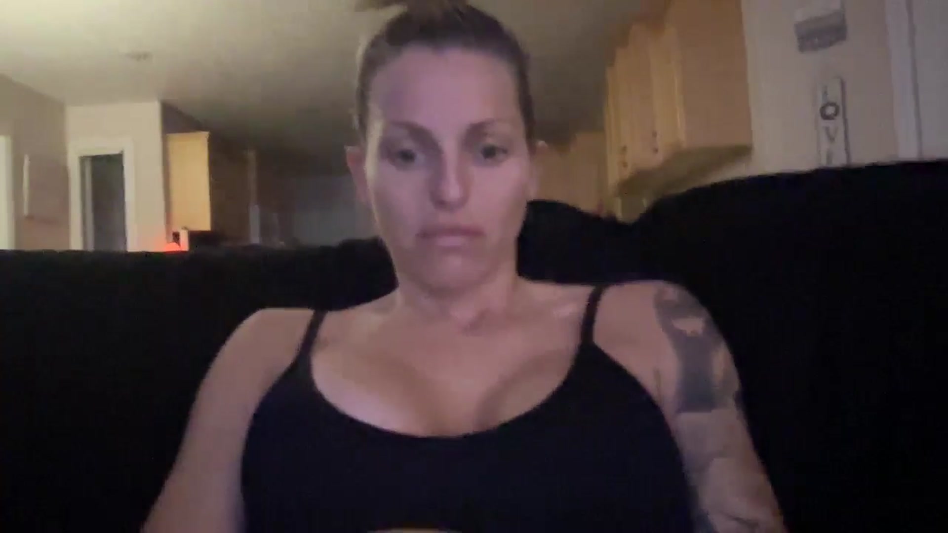 Gallery image thumbnail from Peachesacream's myfreecams stream on, 11/06/2024, 08:45 image 17 of 20