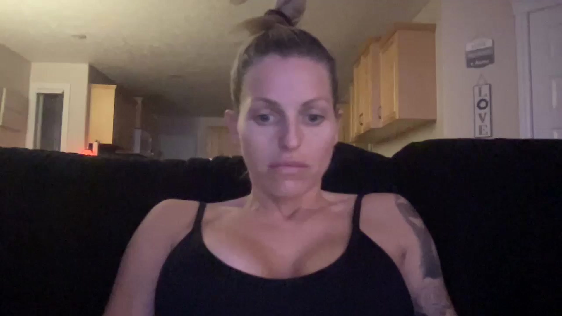 Gallery image thumbnail from Peachesacream's myfreecams stream on, 11/06/2024, 08:45 image 1 of 20