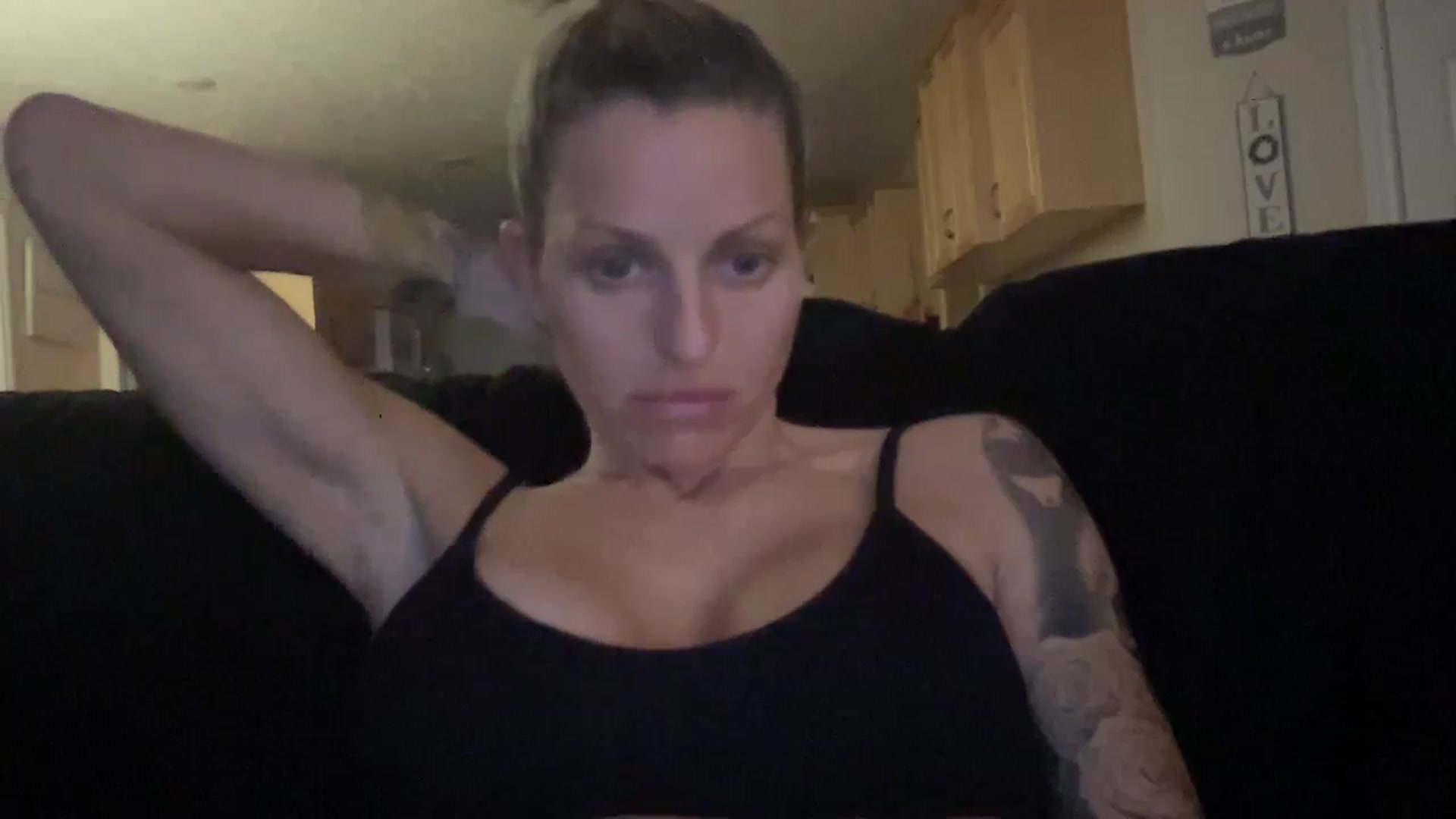 Gallery image thumbnail from Peachesacream's myfreecams stream on, 11/06/2024, 08:45 image 18 of 20