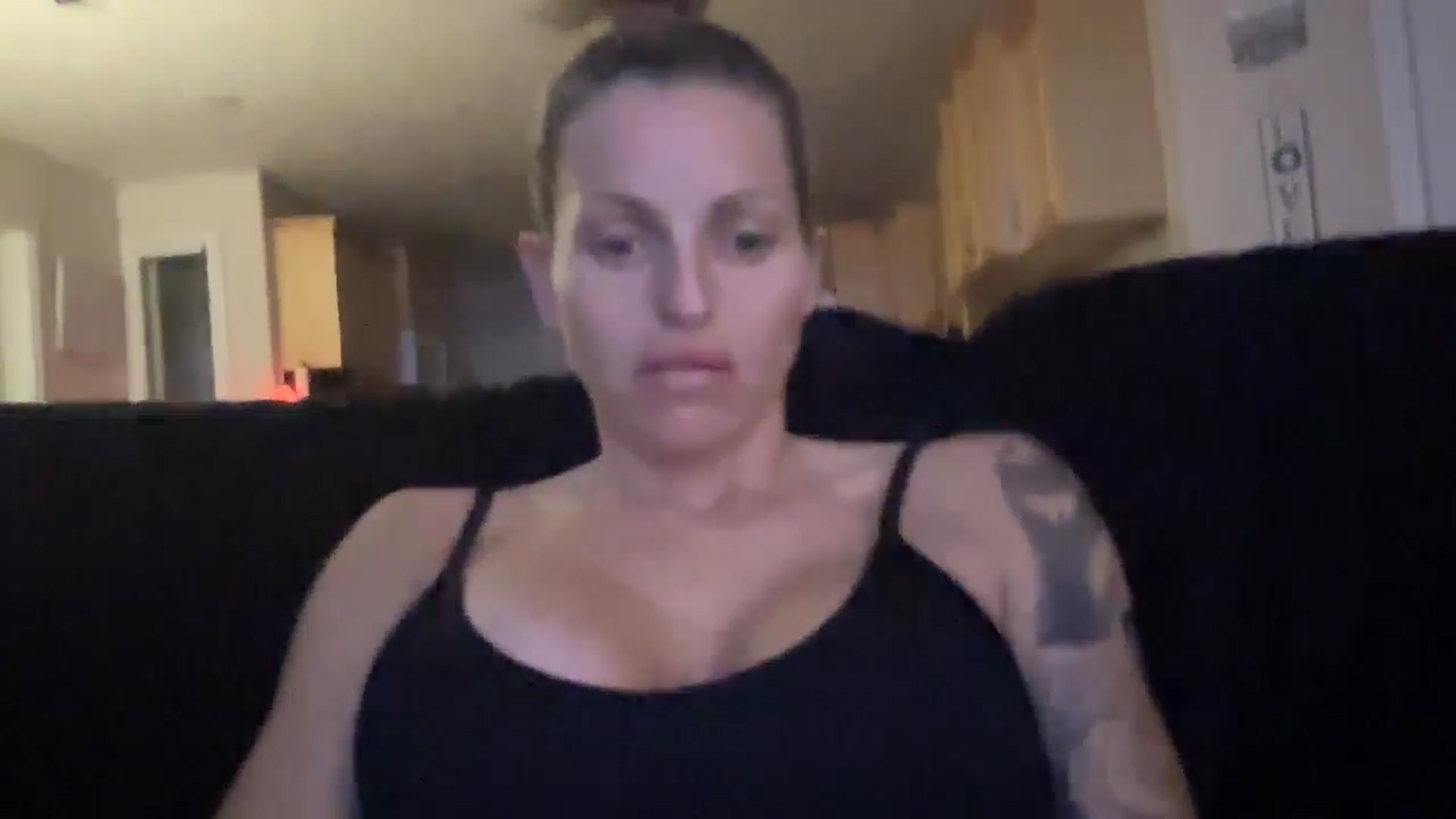 Gallery image thumbnail from Peachesacream's myfreecams stream on, 11/06/2024, 08:45 image 19 of 20