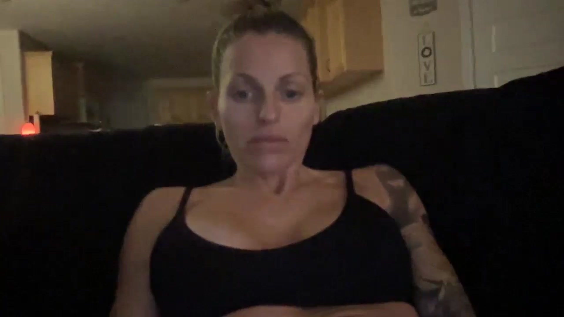 Gallery image thumbnail from Peachesacream's myfreecams stream on, 11/06/2024, 08:45 image 9 of 20