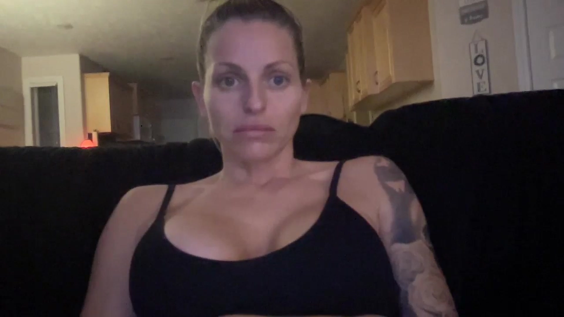 Gallery image thumbnail from Peachesacream's myfreecams stream on, 11/06/2024, 08:45 image 15 of 20