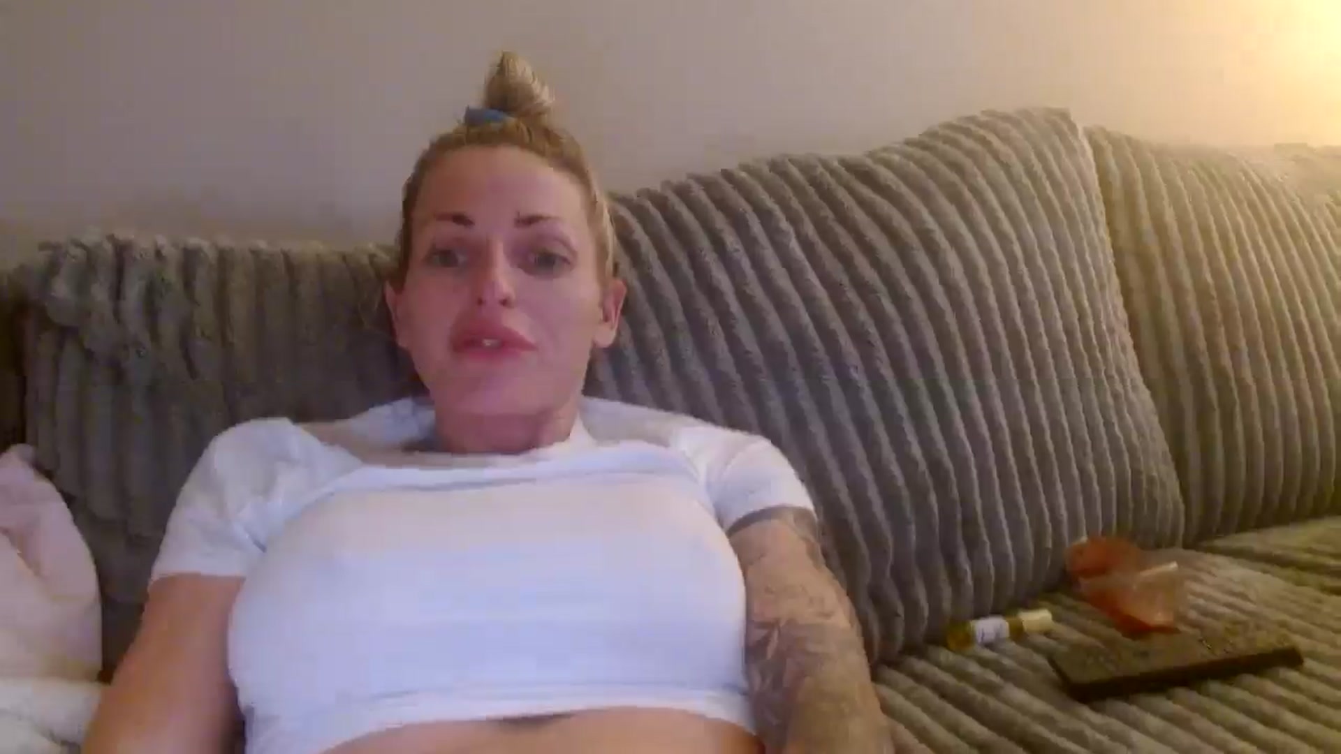 Gallery image thumbnail from Peachesacream's myfreecams stream on, 12/16/2024, 09:05 image 15 of 20