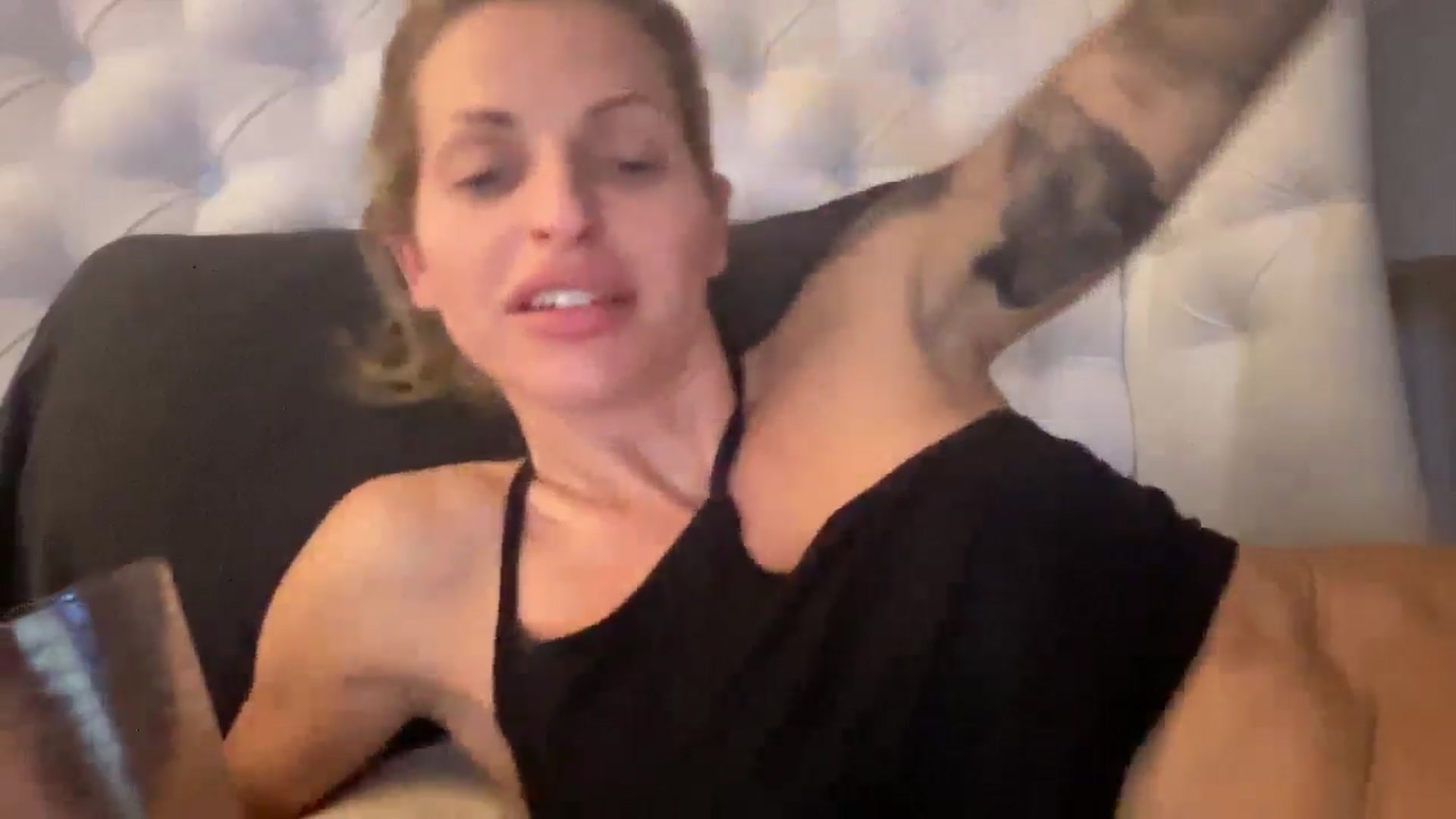 Gallery image thumbnail from Peachesacream's myfreecams stream on, 12/19/2024, 11:23 image 10 of 20