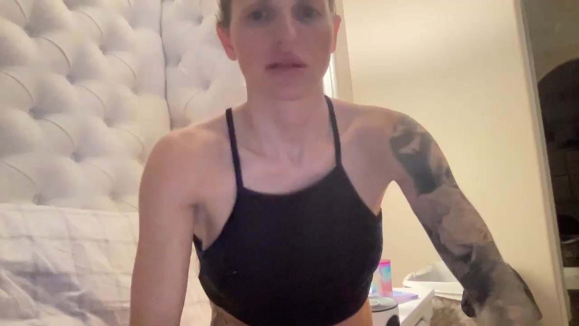 Gallery image thumbnail from Peachesacream's myfreecams stream on, 12/30/2024, 08:31 image 14 of 20