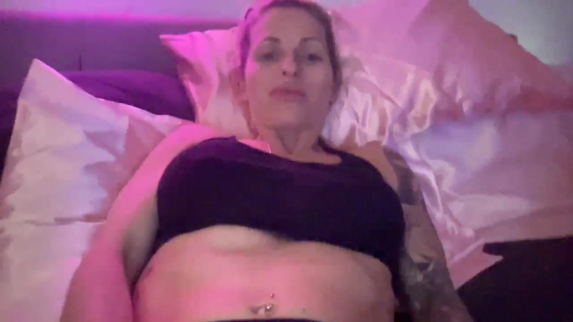 Gallery image thumbnail from Peachesacream's myfreecams stream on, 01/05/2025, 10:17 image 16 of 20