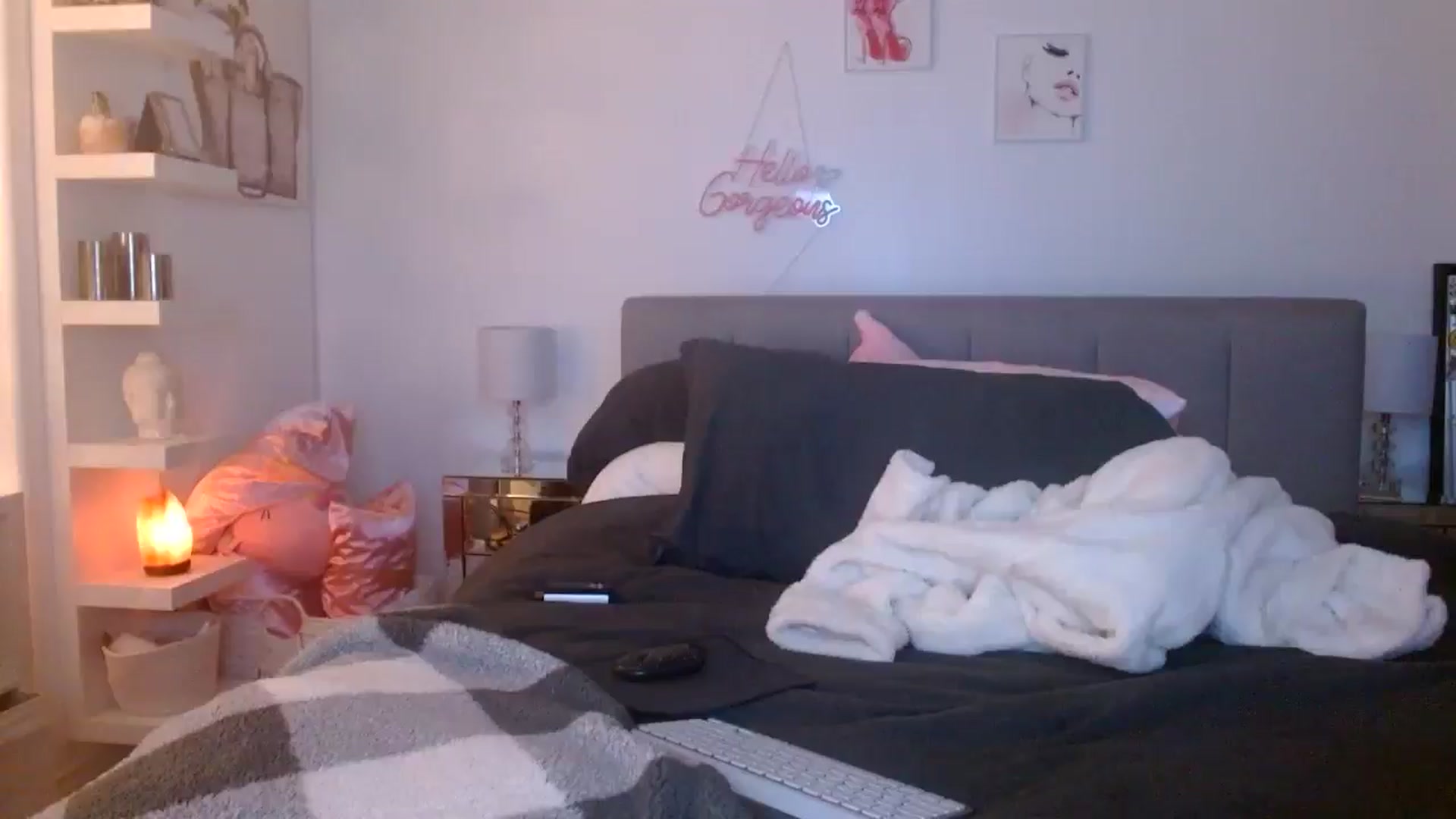 Gallery image thumbnail from Peachesacream's myfreecams stream on, 01/07/2025, 08:47 image 15 of 20