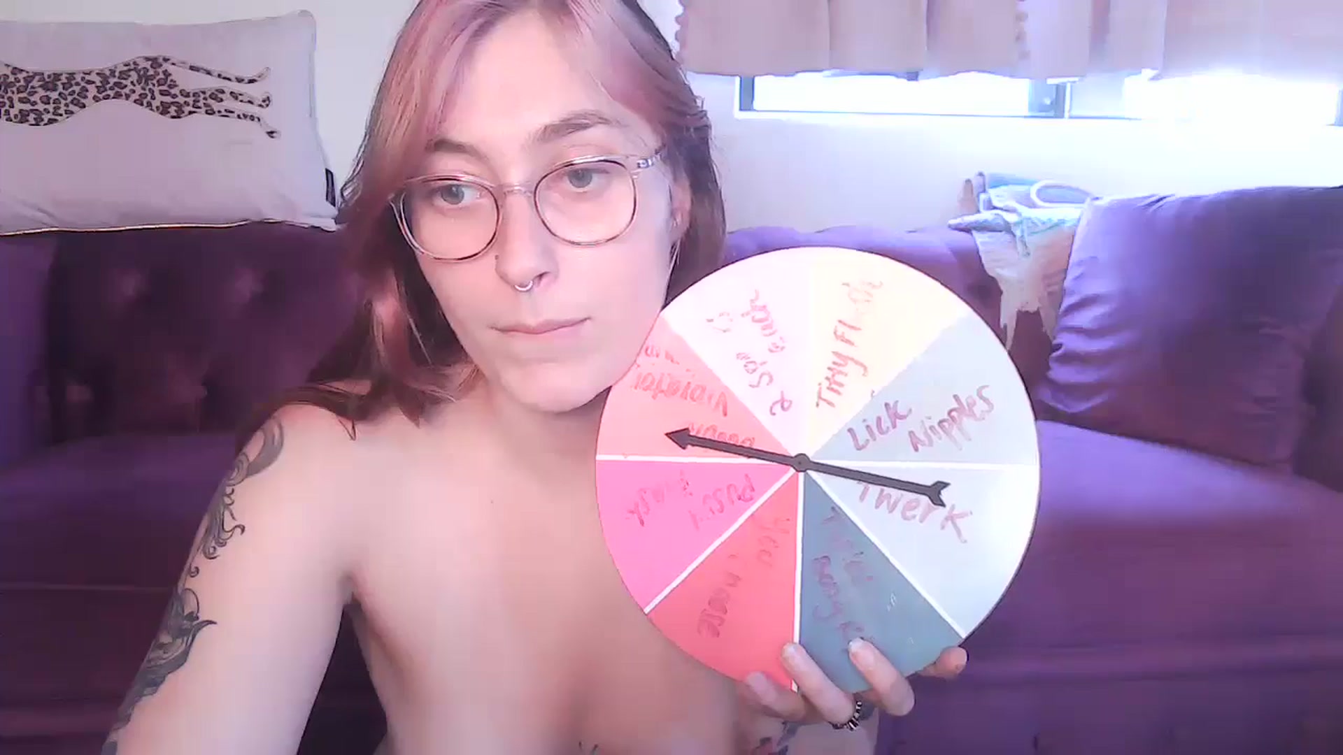 Gallery image thumbnail from PeacheznCream's myfreecams stream on, 08/11/2024, 15:40 image 12 of 20