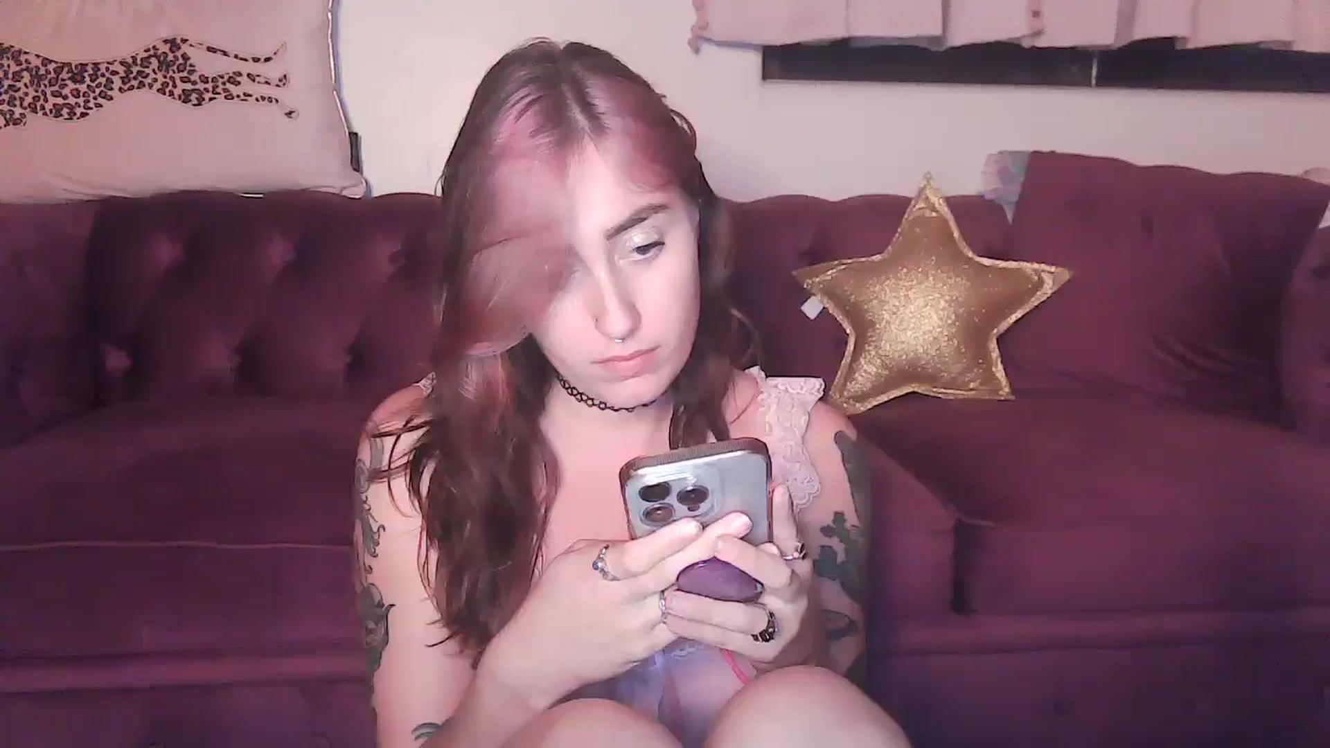 Gallery image thumbnail from PeacheznCream's myfreecams stream on, 08/13/2024, 10:27 image 20 of 20