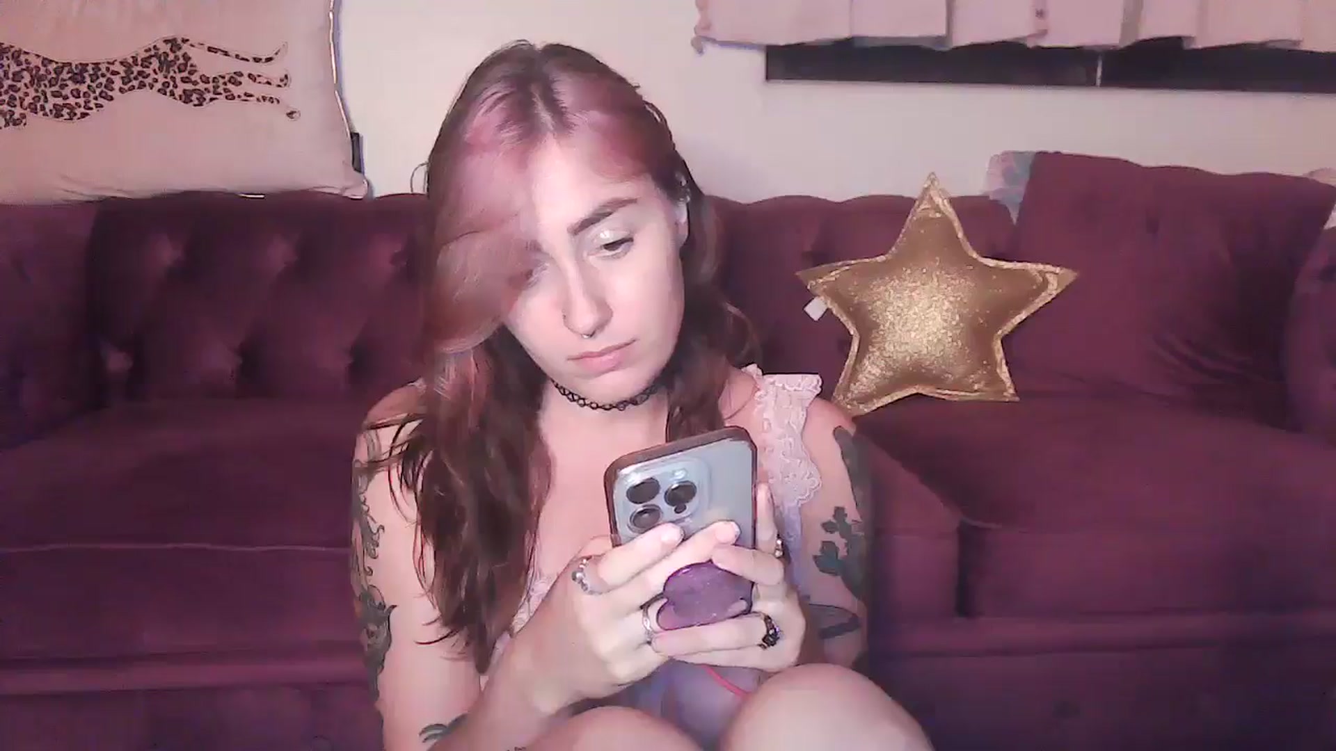 Gallery image thumbnail from PeacheznCream's myfreecams stream on, 08/13/2024, 10:27 image 17 of 20