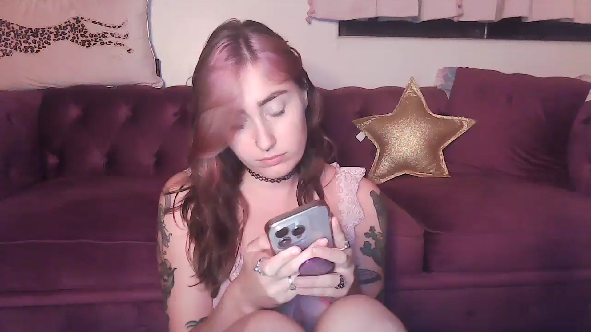 Gallery image thumbnail from PeacheznCream's myfreecams stream on, 08/13/2024, 10:27 image 19 of 20
