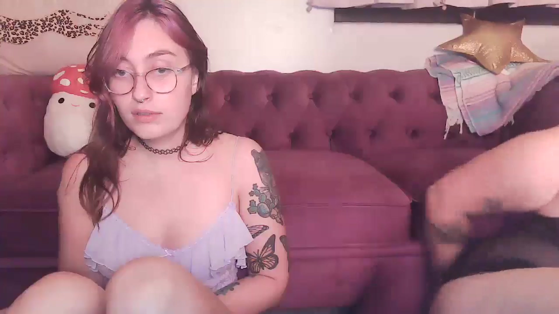 Gallery image thumbnail from PeacheznCream's myfreecams stream on, 08/16/2024, 07:55 image 8 of 20