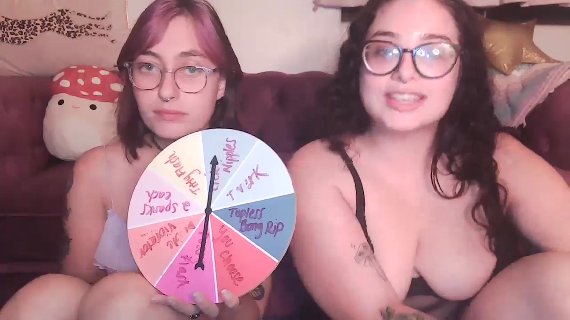 Gallery image thumbnail from PeacheznCream's myfreecams stream on, 08/16/2024, 07:55 image 5 of 20