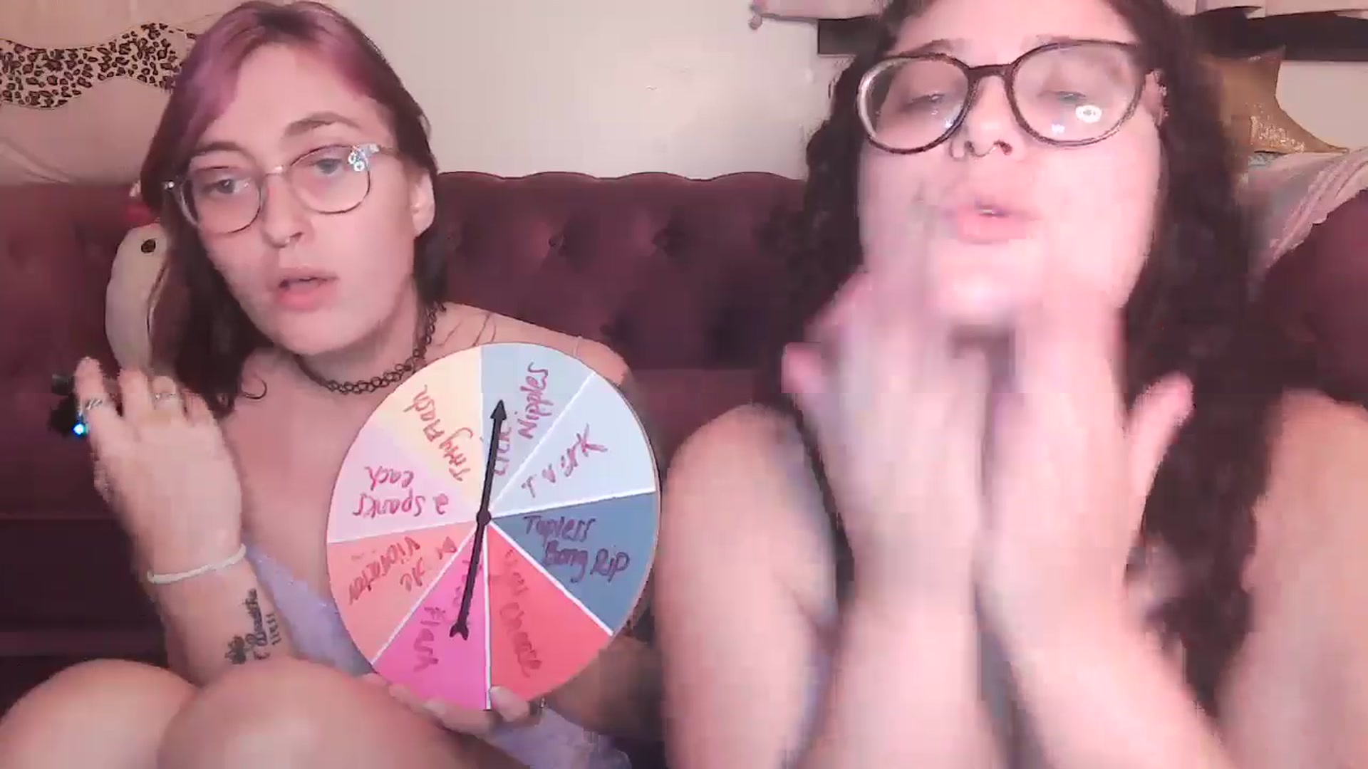 Gallery image thumbnail from PeacheznCream's myfreecams stream on, 08/16/2024, 07:55 image 4 of 20