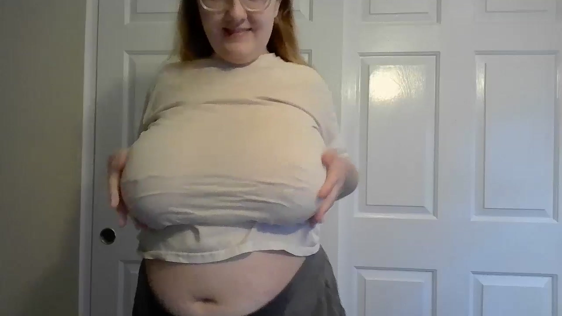 Gallery image thumbnail from Peachie's myfreecams stream on, 10/12/2024, 21:50 image 20 of 20