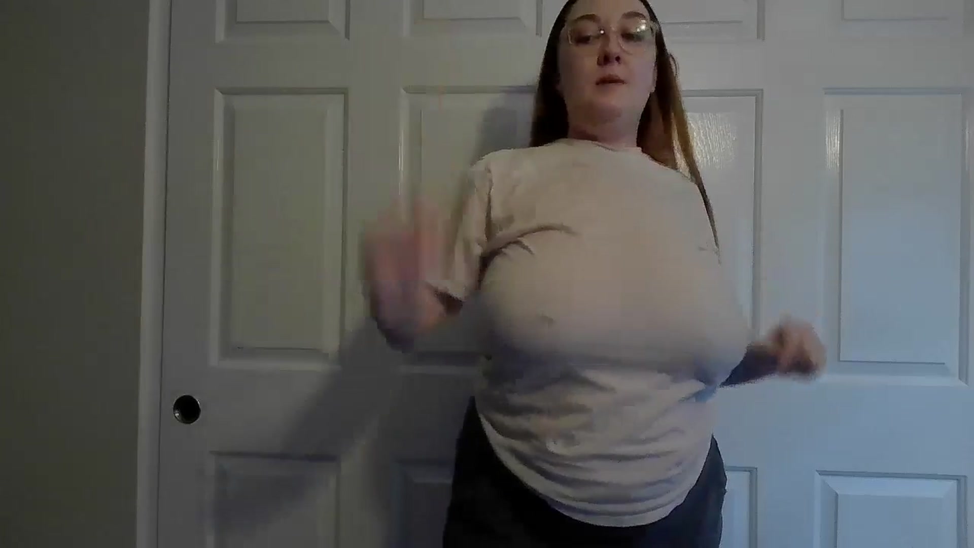 Gallery image thumbnail from Peachie's myfreecams stream on, 10/12/2024, 21:50 image 12 of 20