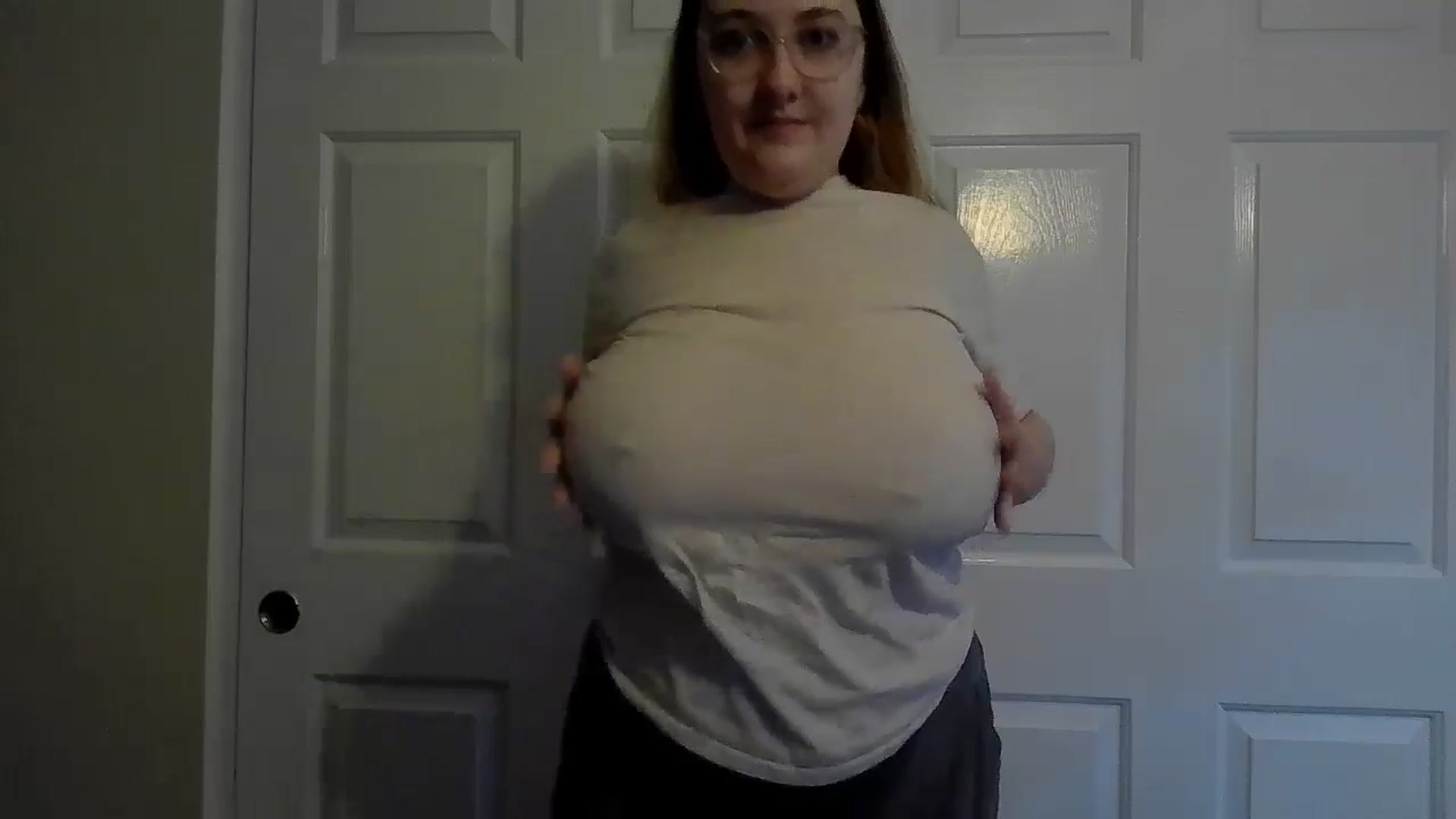 Gallery image thumbnail from Peachie's myfreecams stream on, 10/12/2024, 21:50 image 19 of 20
