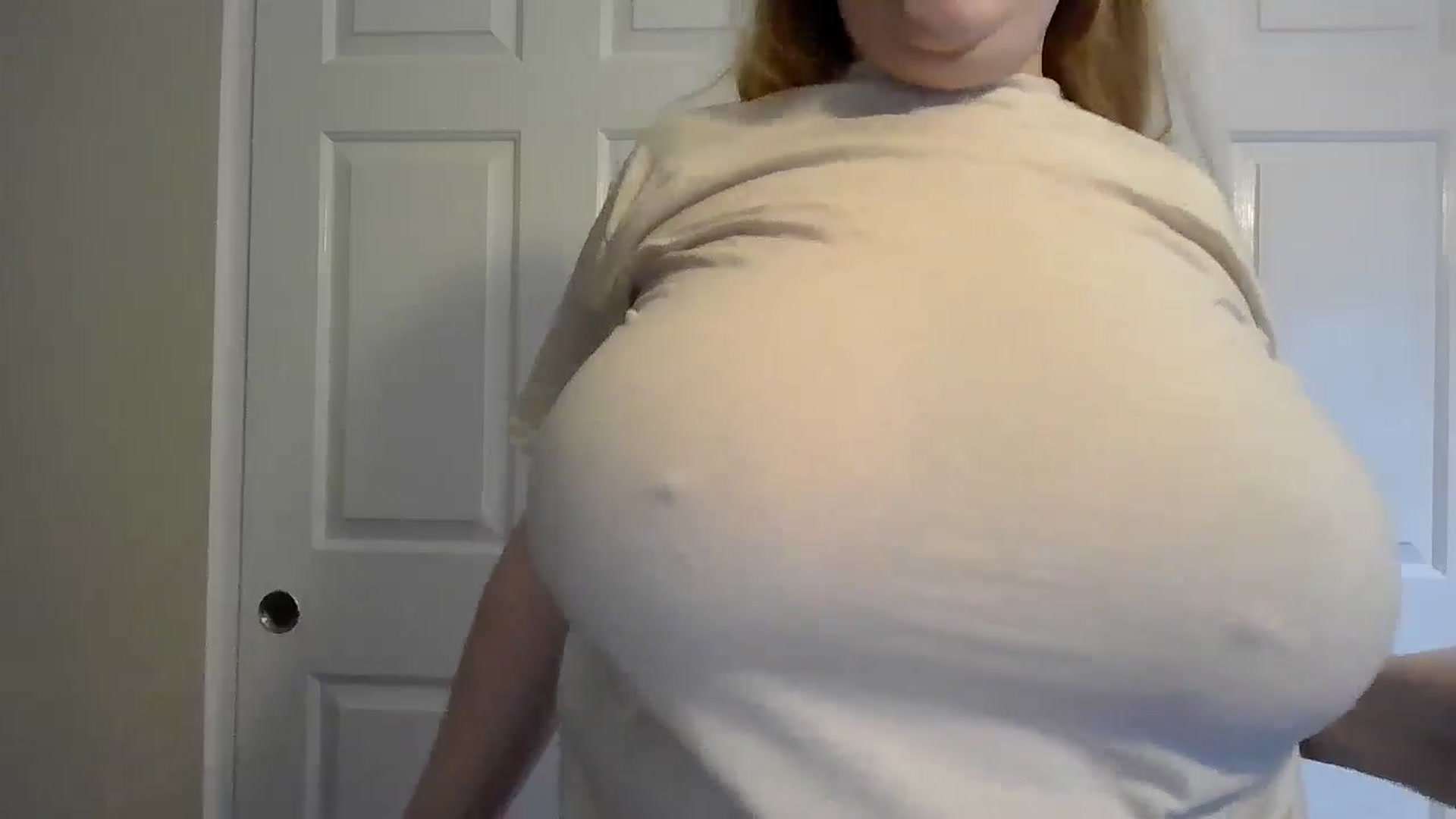 Gallery image thumbnail from Peachie's myfreecams stream on, 10/12/2024, 21:50 image 18 of 20