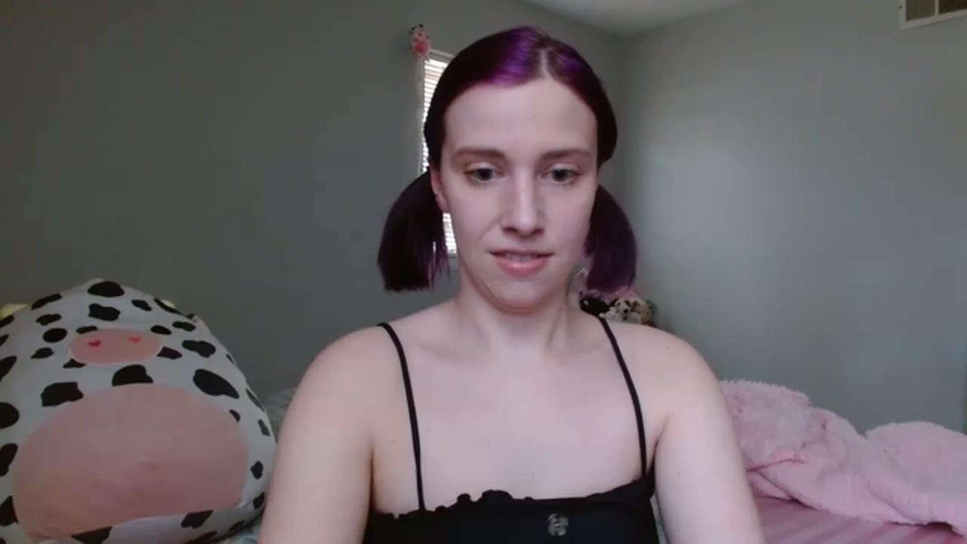 Gallery image thumbnail from PeachxPoptart's myfreecams stream on, 04/02/2023, 18:53 image 11 of 20